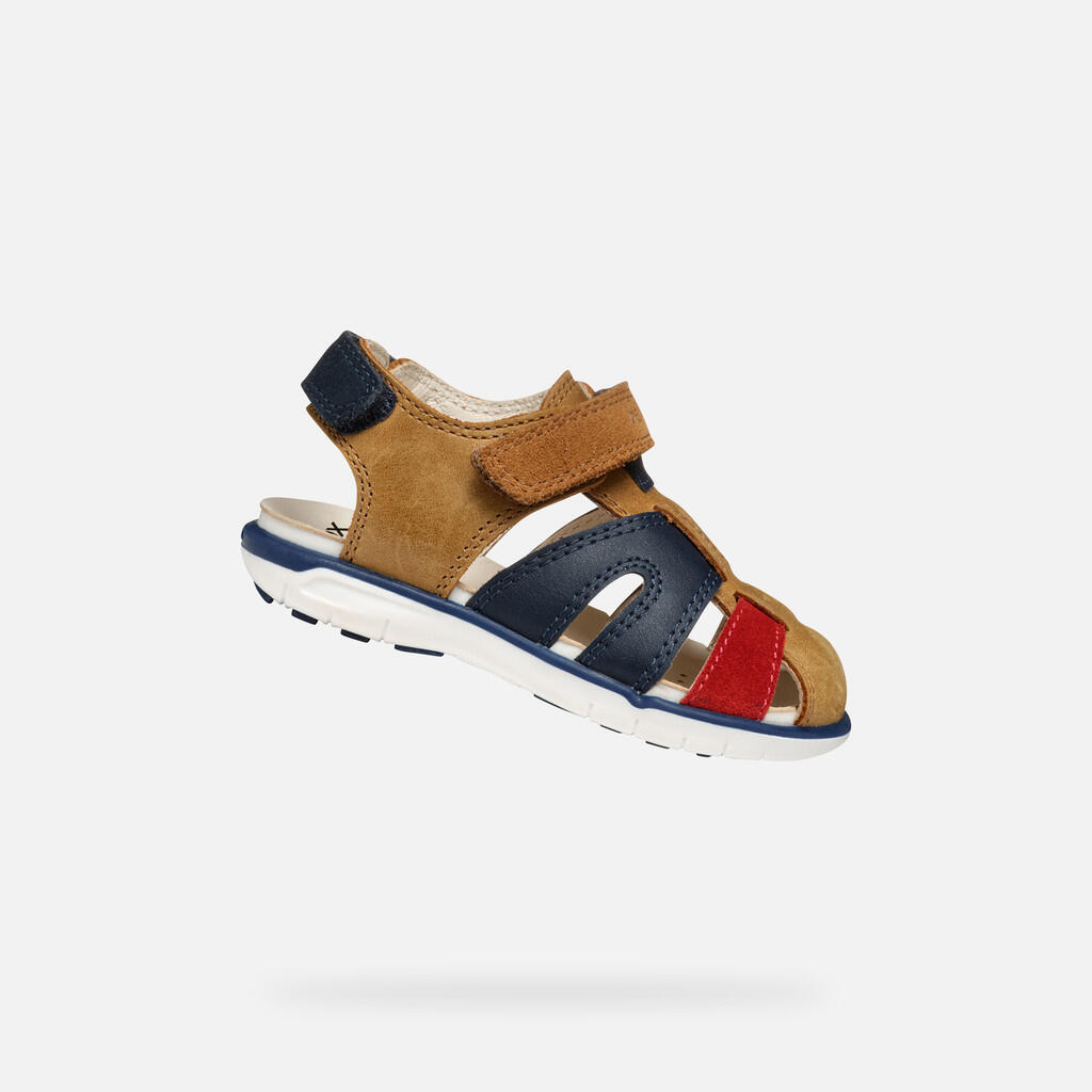 Sandały GEOX B SANDAL DELHI BOY Brązowy