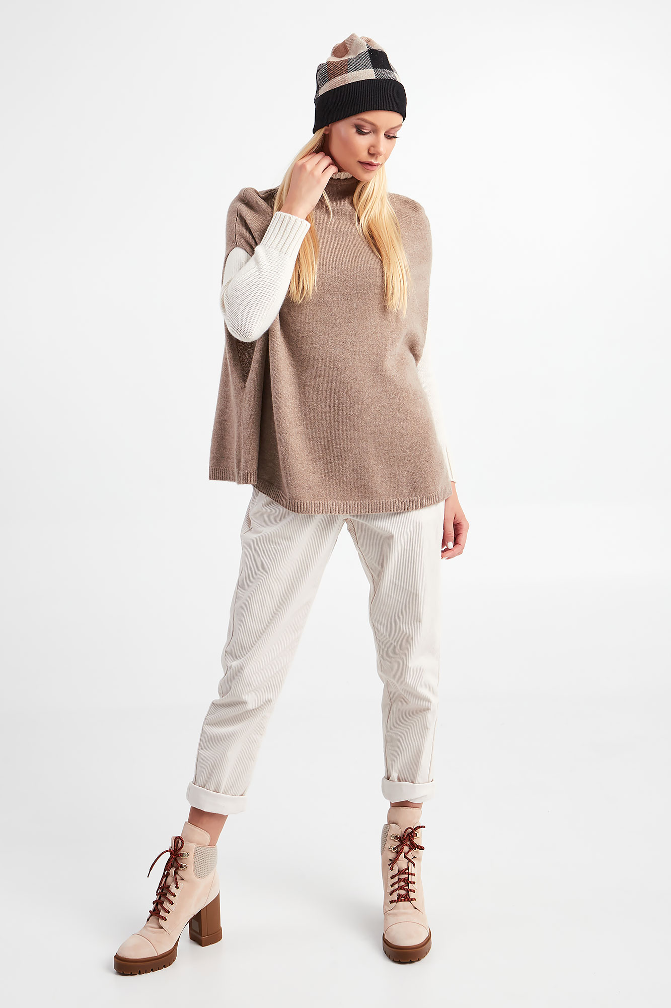 PONCZO ANNICA WEEKEND MAX MARA rozmiar Uniwersalny