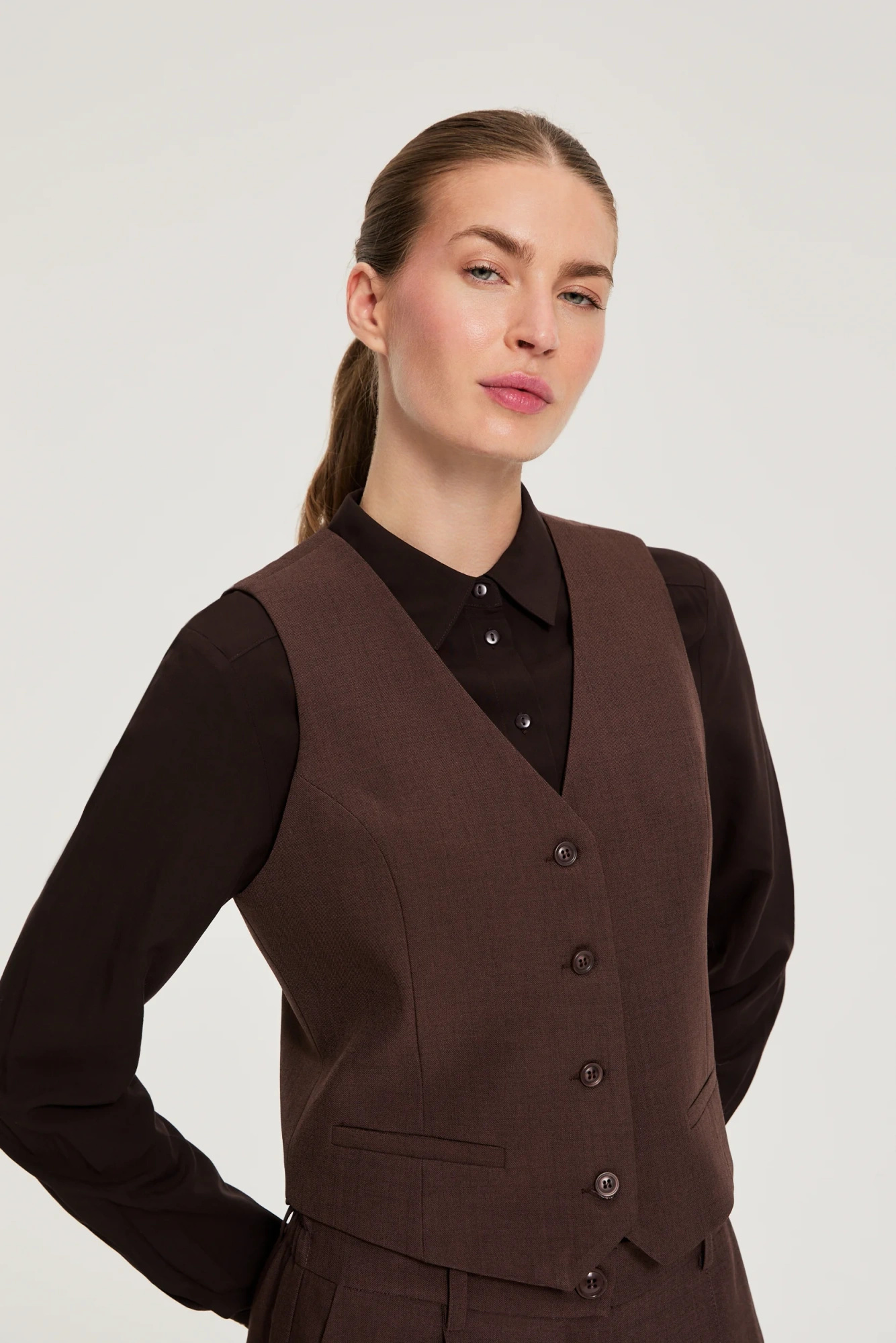 Elegancka kamizelka brązowa