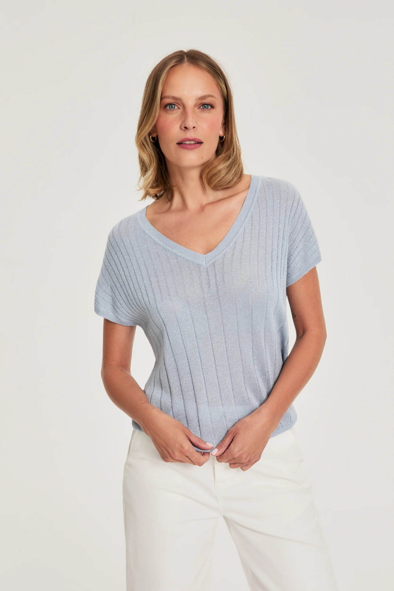 Sweter z krótkimi rękawami błękitny