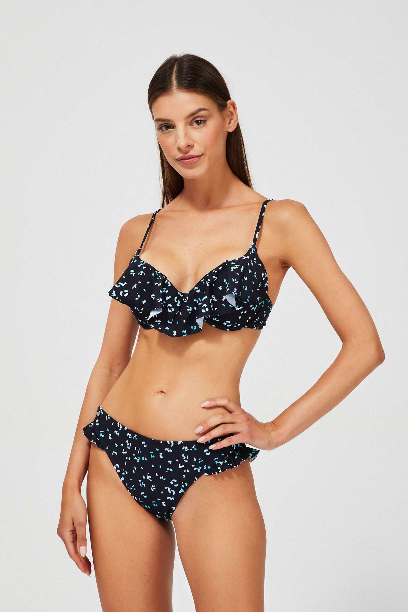 Dół od bikini z falbanką