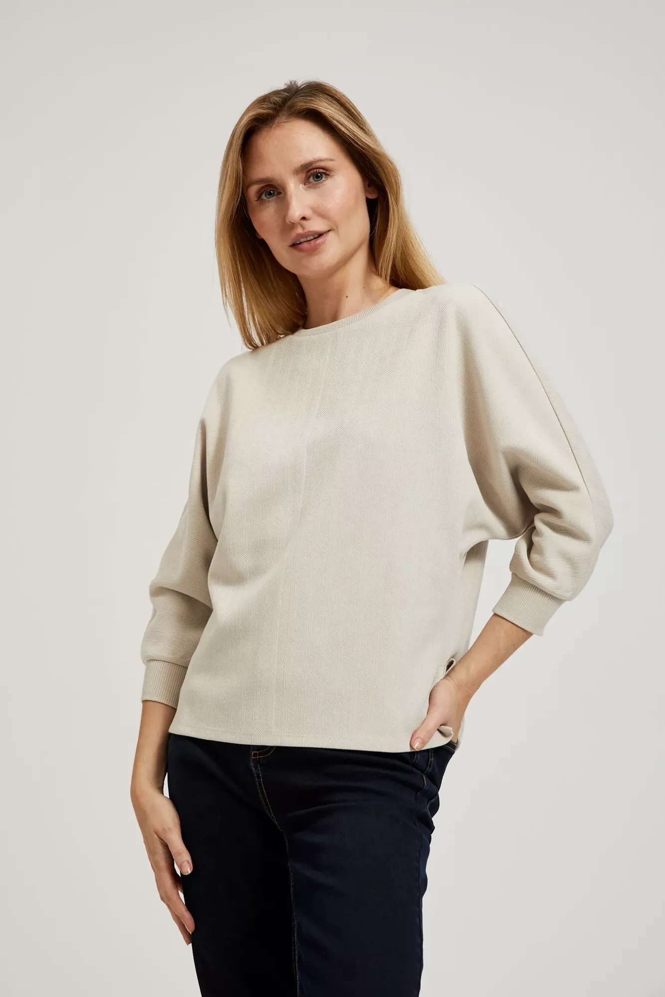 Gładka bluza wkładana przez głowę z rękawami 3/4 beżowa