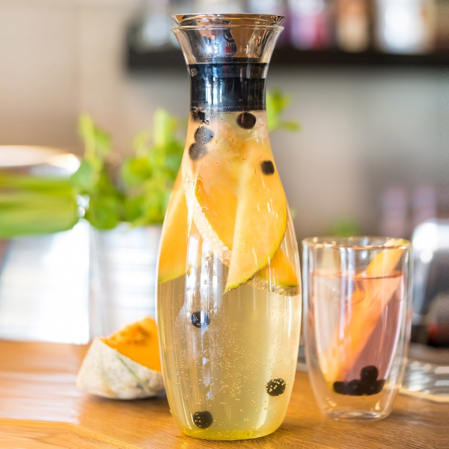 Karafka Drip-Free 1300 ml Amo - tytuł obrazka Karafka Drip-Free 1300 ml Amo
