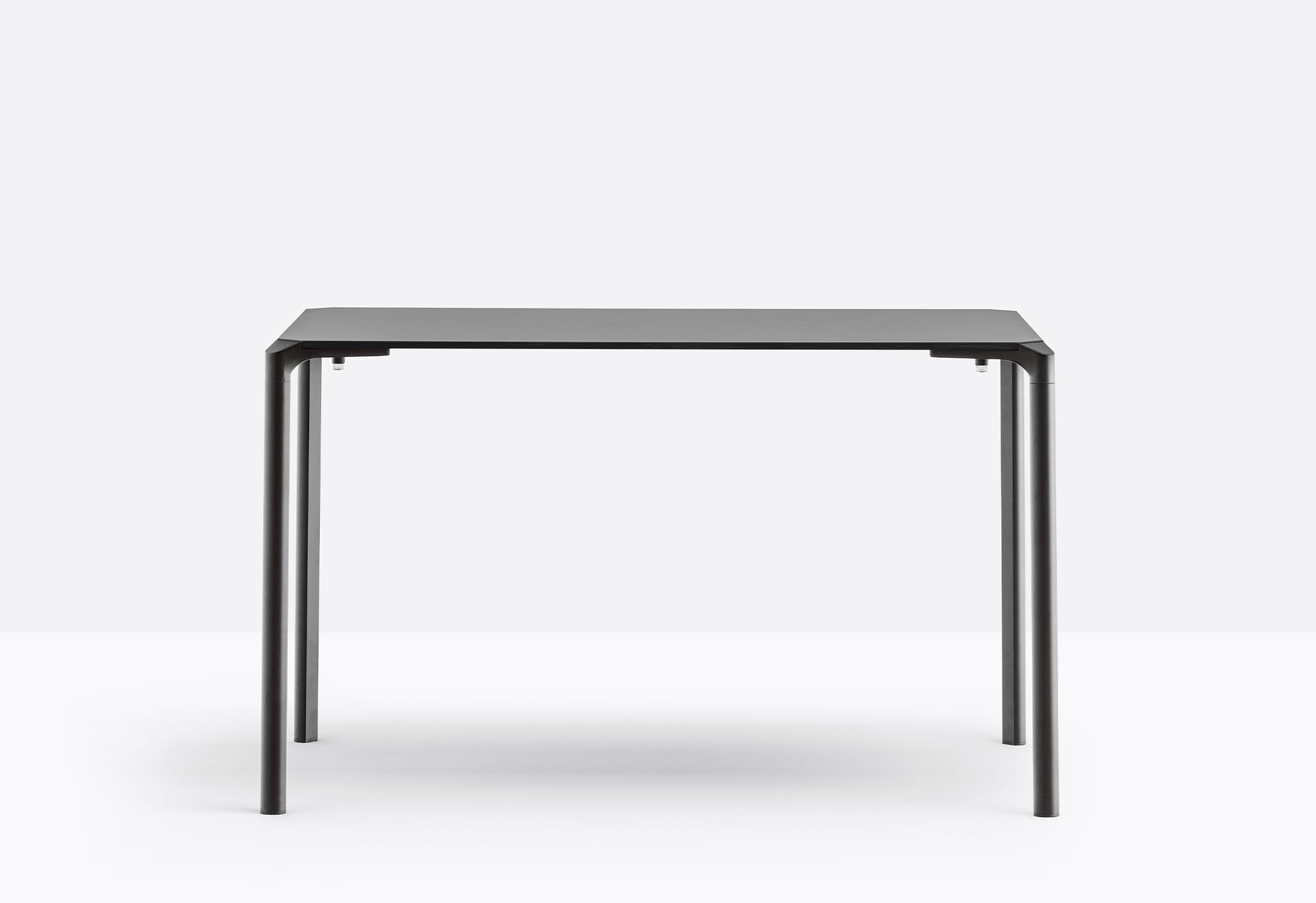 Pedrali Stoli kawowy Jump 119x79 cm Biały - tytuł obrazka Pedrali Stoli kawowy Jump 119×79 cm Biały