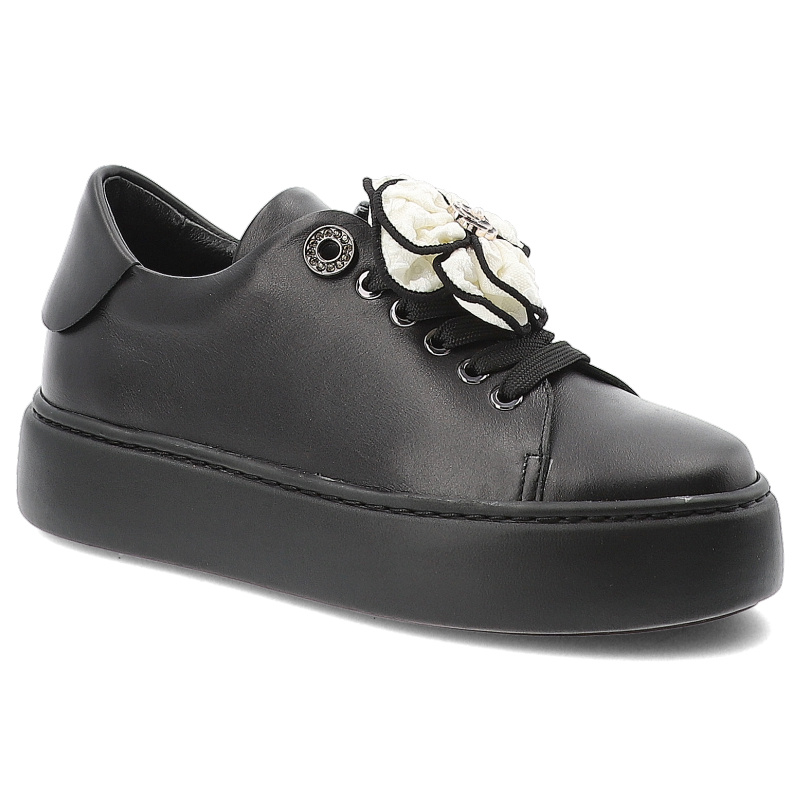 Sneakersy damskie Karino, ze skóry licowej z ozdobnym kwiatem na płaskiej podeszwie sznurowane, czarne licowe, 5729-076-...
