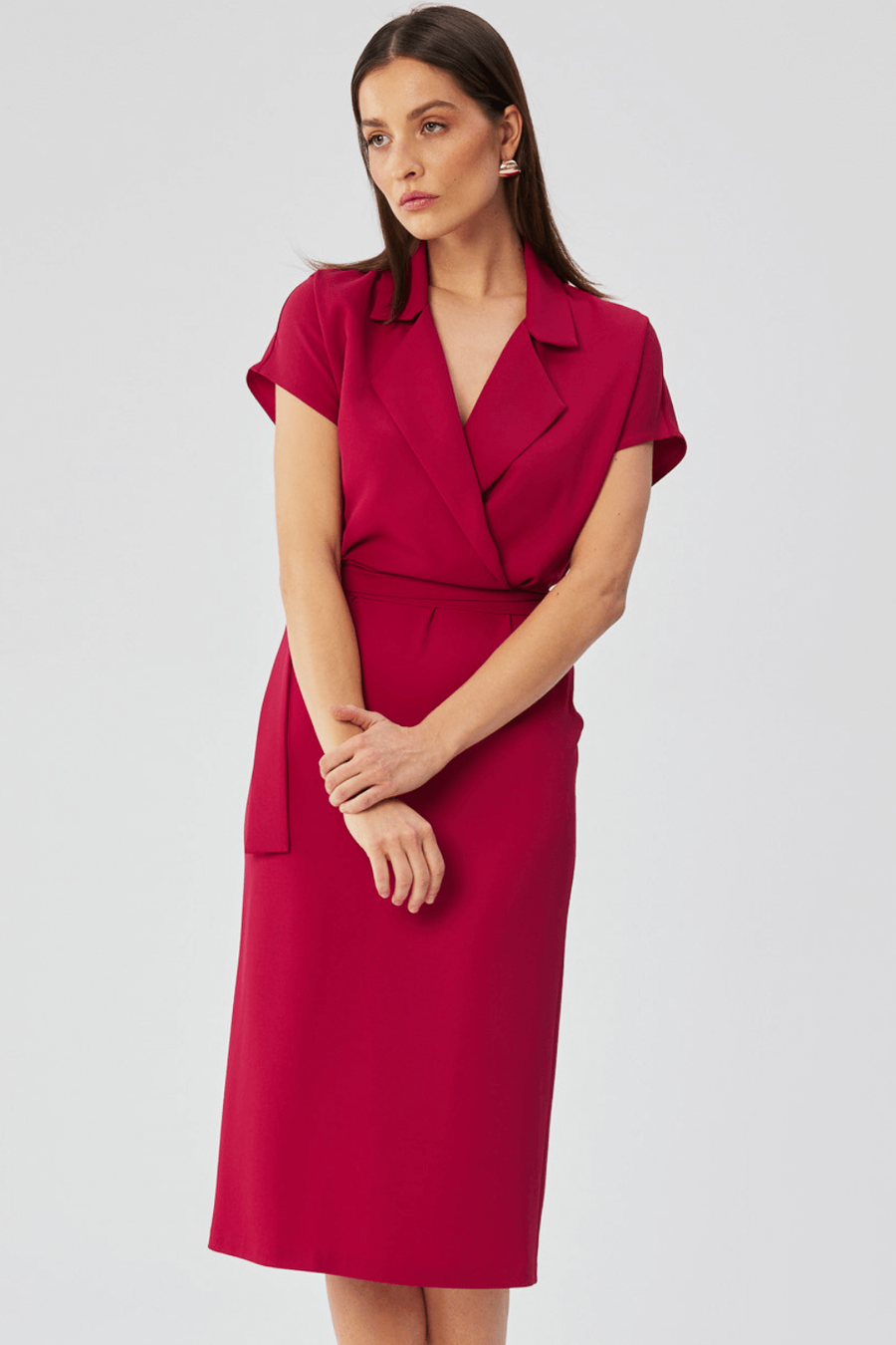 Sukienka Elegancka sukienka z kołnierzem śliwkowa