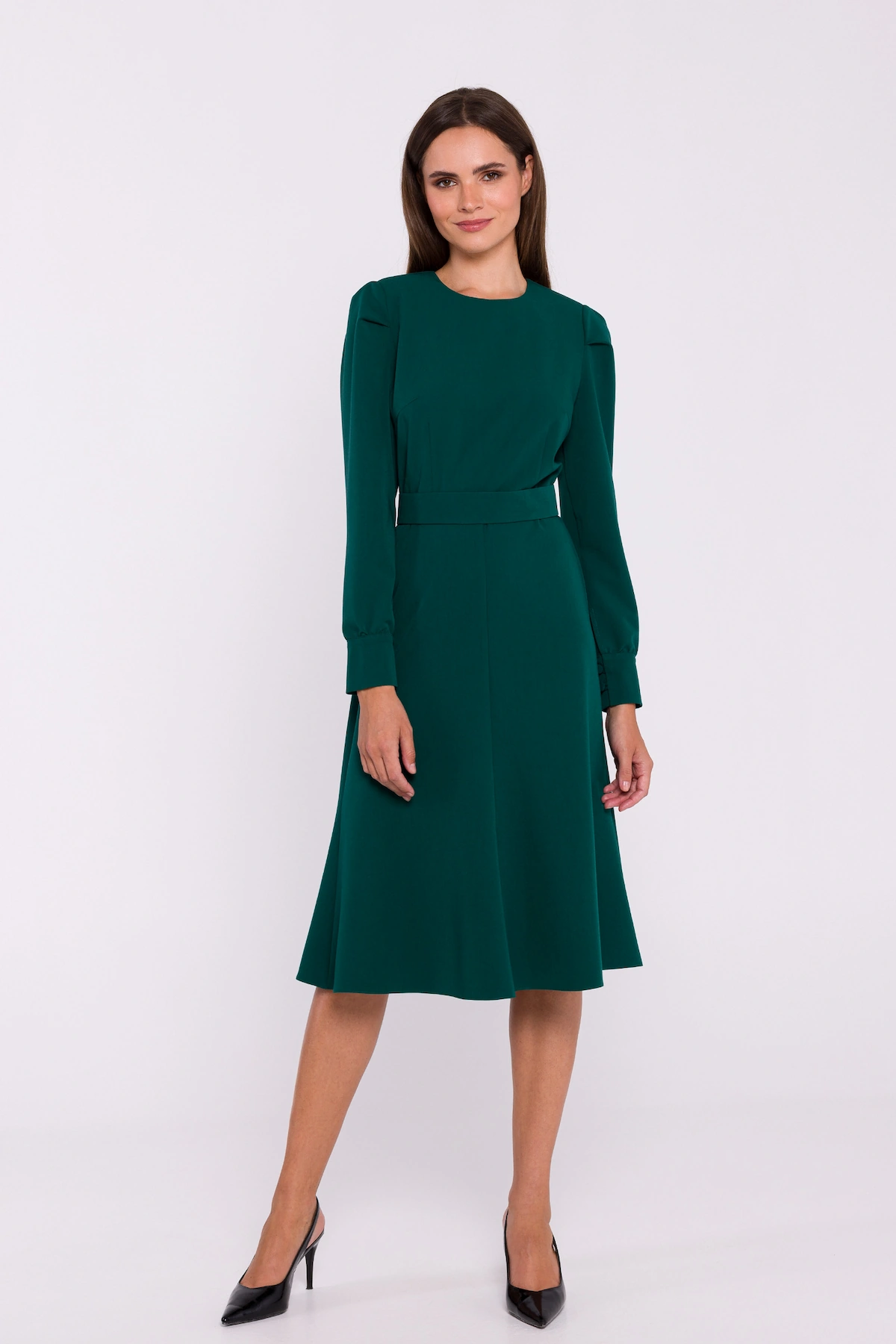 Elegancka sukienka rozkloszowana z paskiem butelkowa zieleń