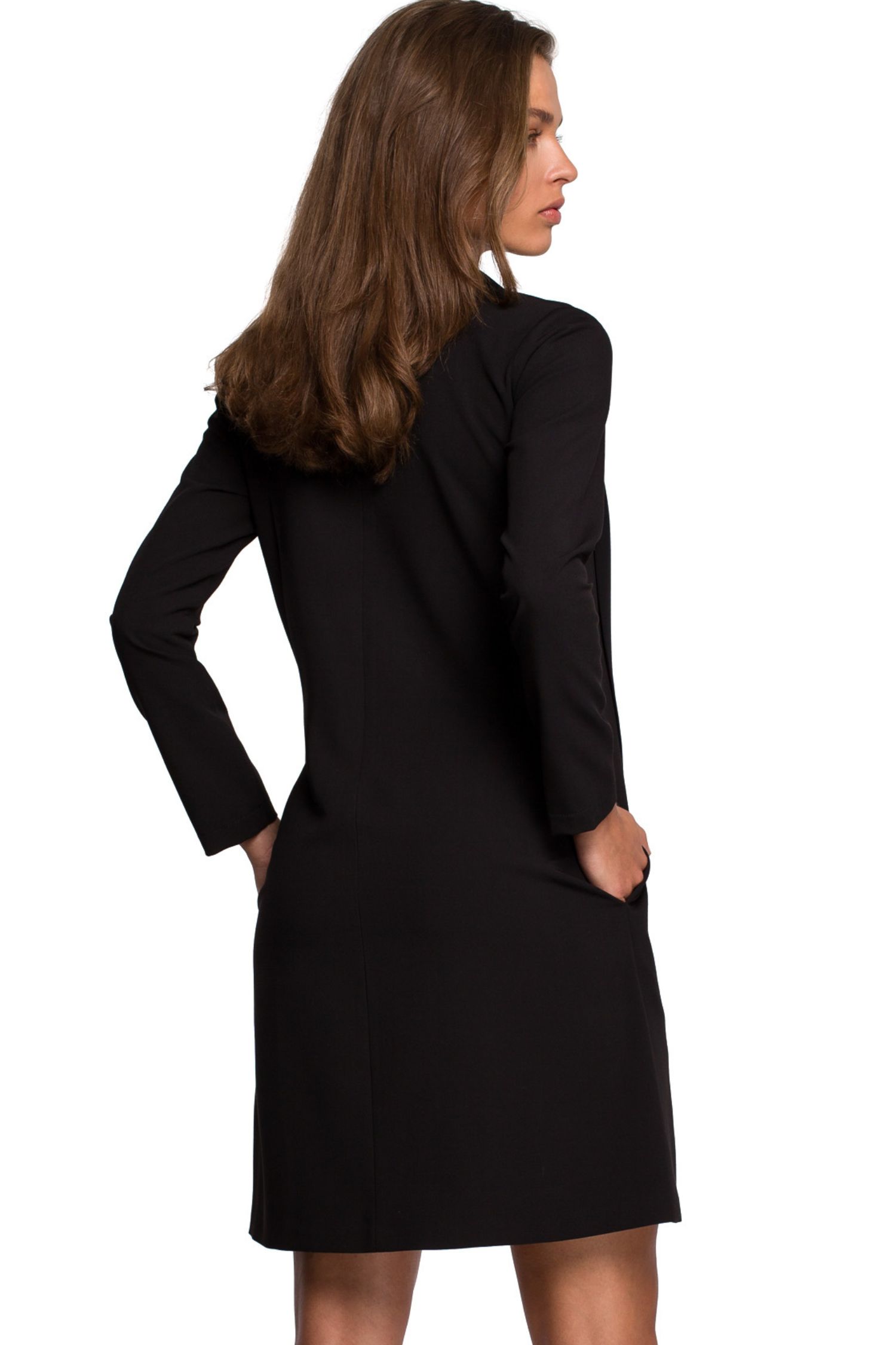 Opis: Sukienka trapezowa elegancka z dekoltem V i szyfonowym szalem czarna.
