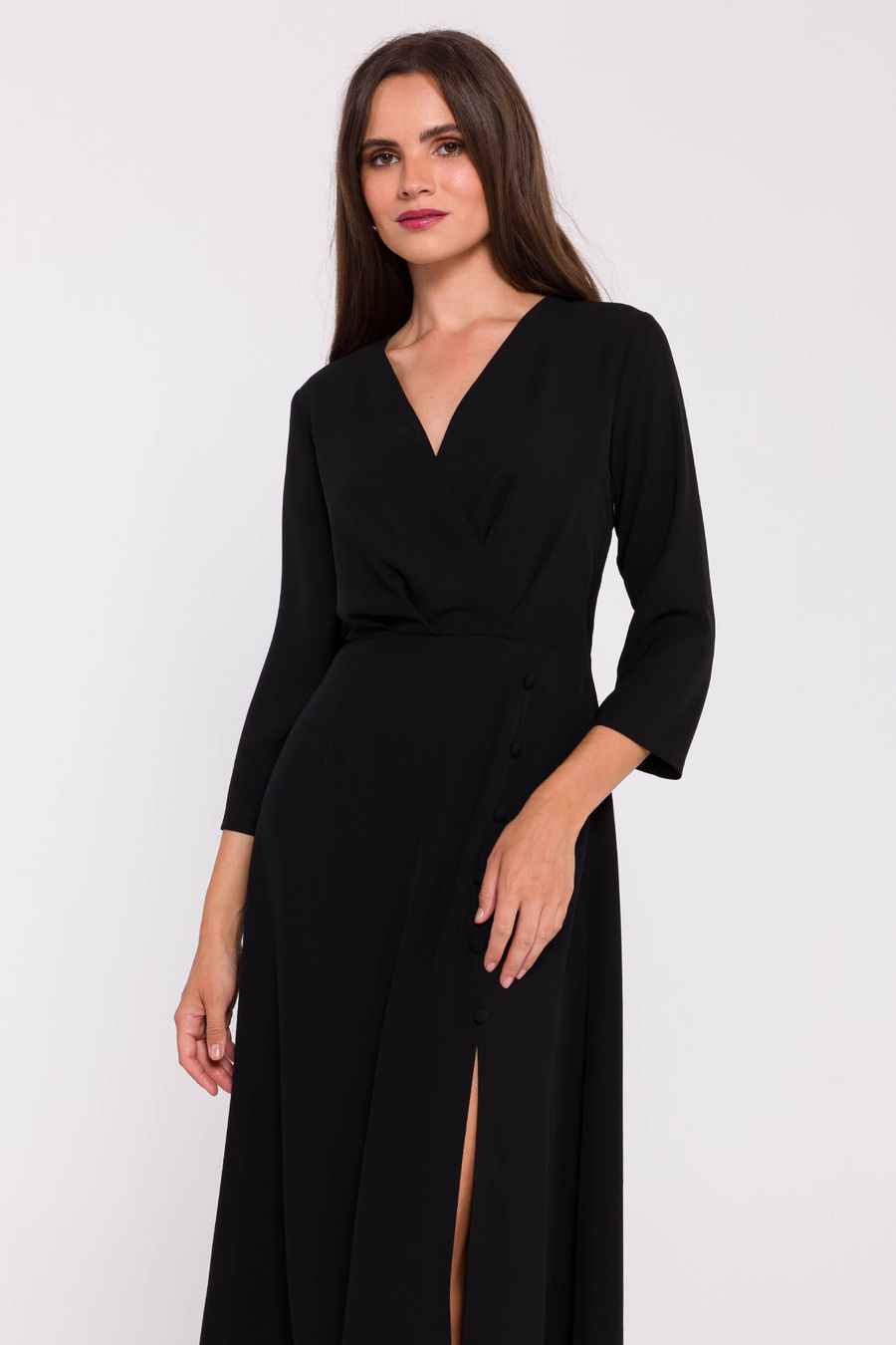 Sukienka Elegancka sukienka rozkloszowana kopertowy dekolt czarna