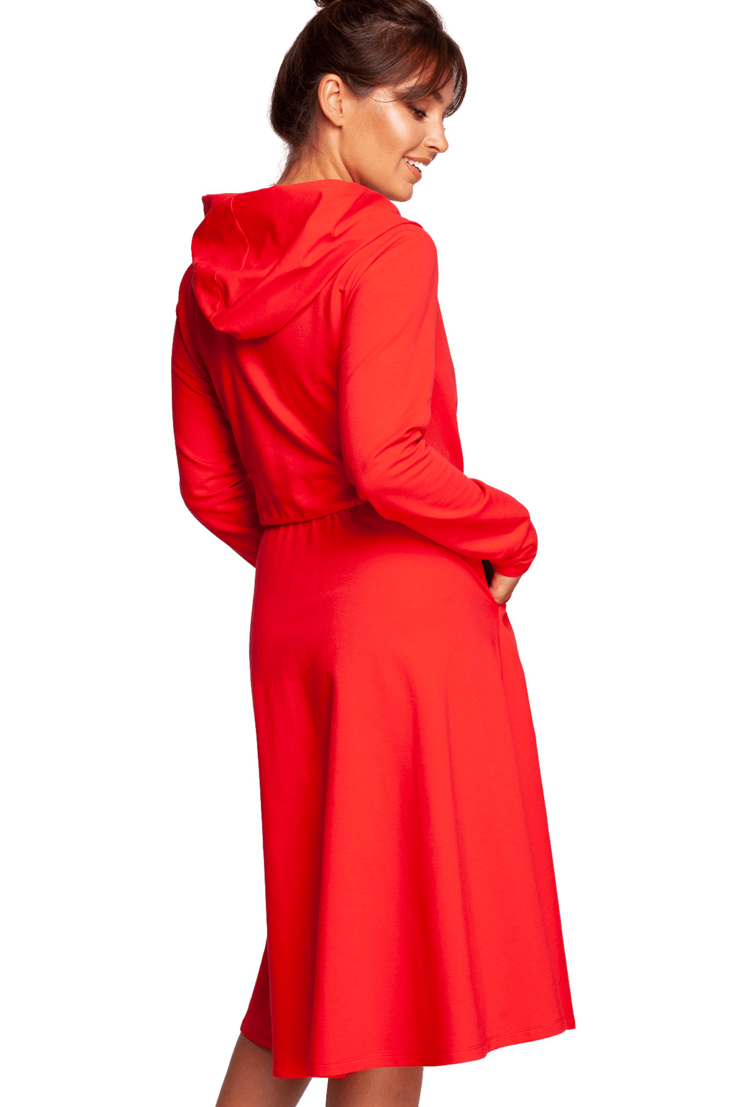 Opis: Sukienka rozkloszowana dzianinowa kopertowy dekolt i kaptur czerwona.