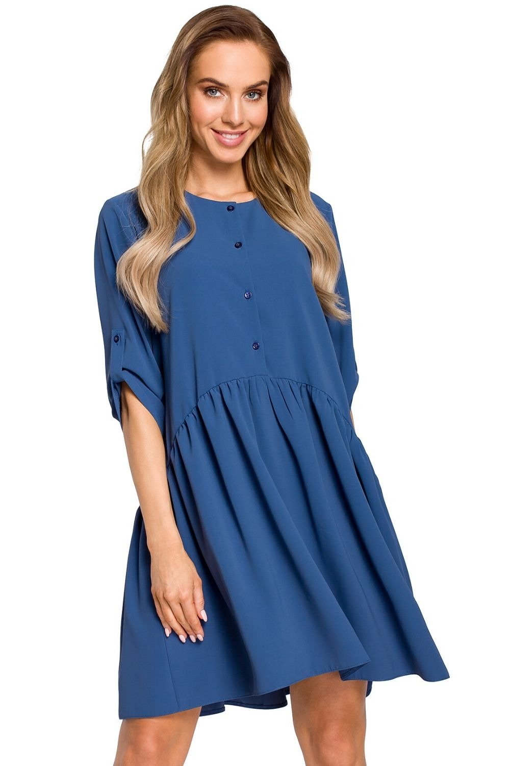 Sukienka Sukienka oversize z falbaną u dołu połyskująca niebieska z guzikami