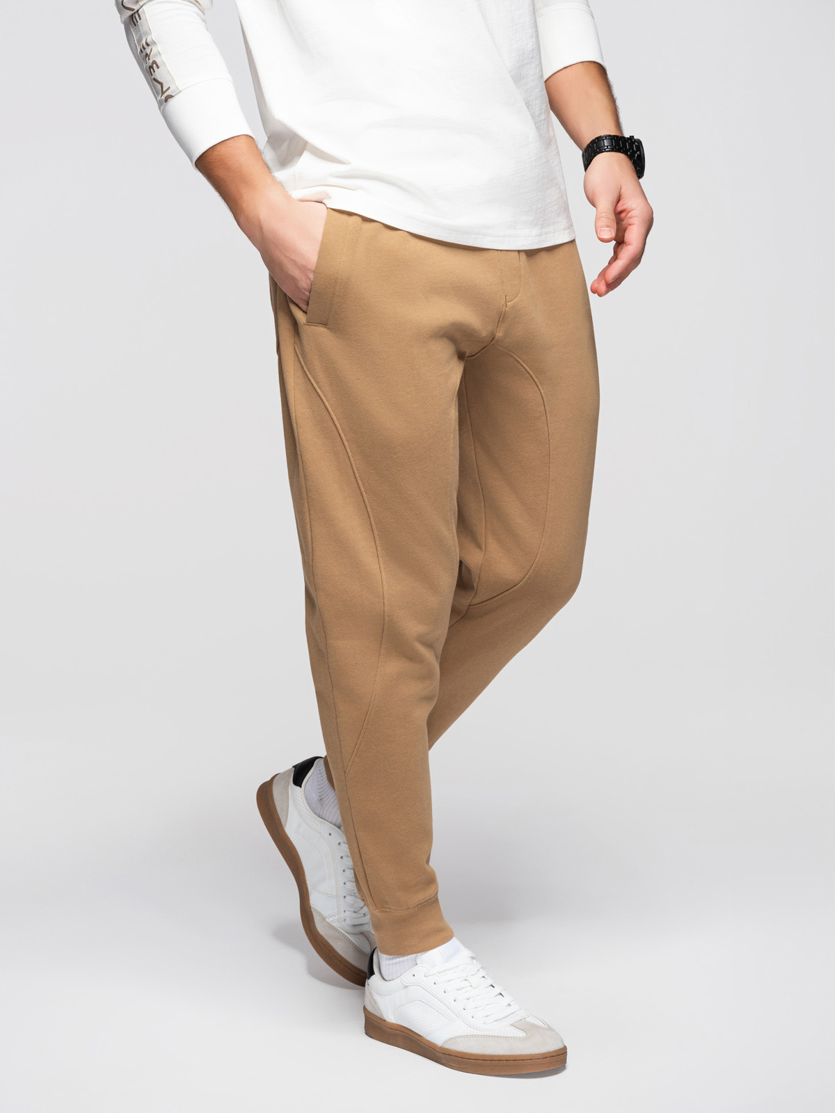 Spodnie męskie dresowe ze ściągaczem przy nogawce BASIC jogger - brązowe V2 - Rozmiar: XXL