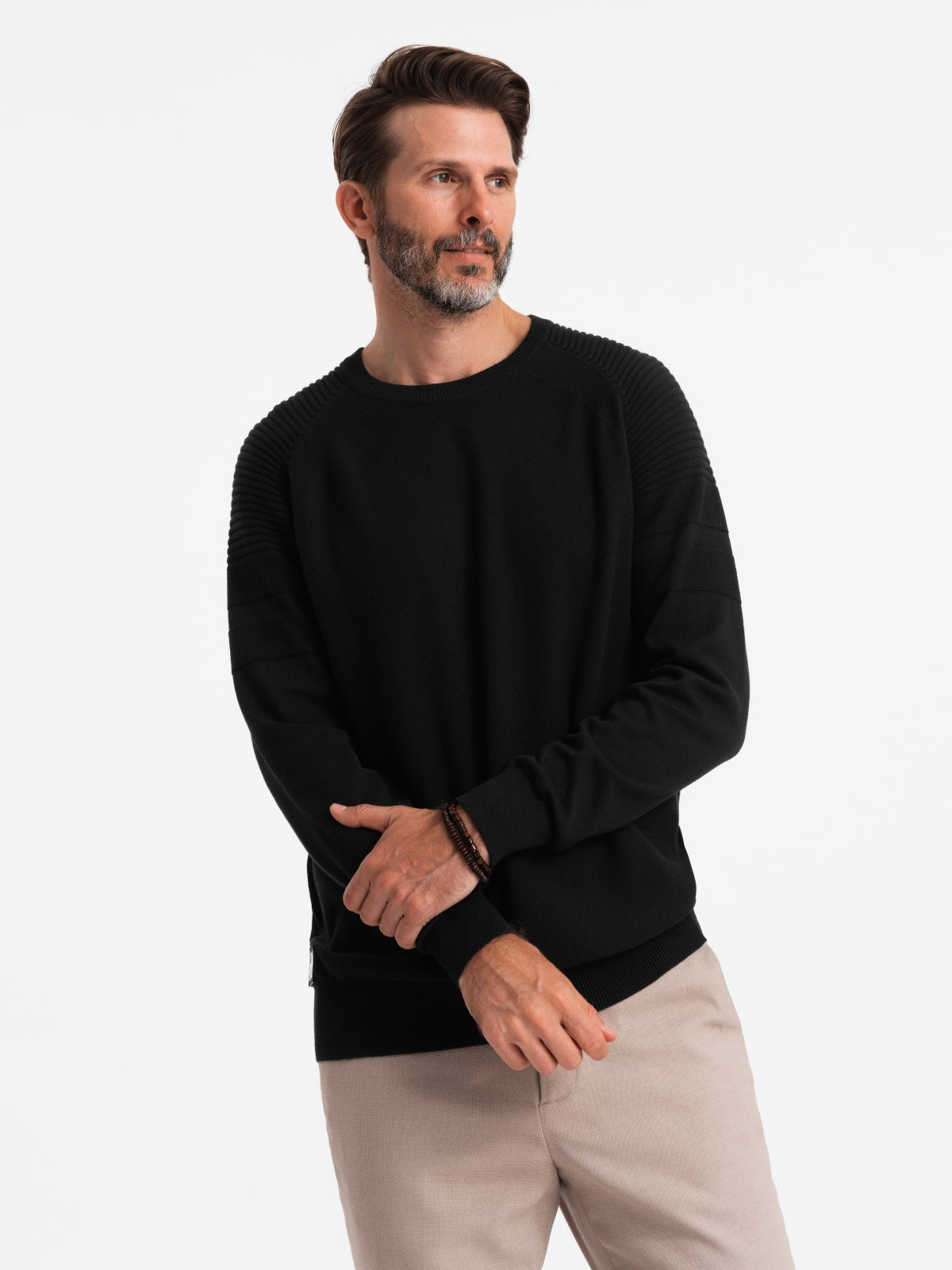 Męski sweter raglan z prążkowanymi rękawami – czarny V2 - Rozmiar: S