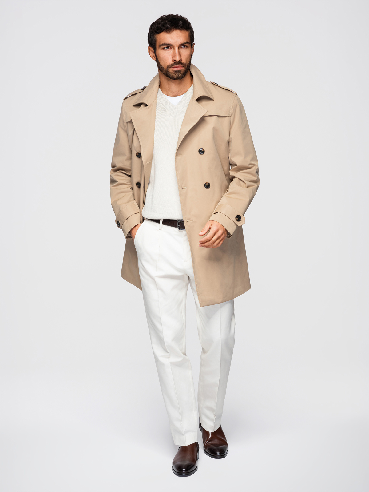 Elegancki dwurzędowy męski płaszcz trencz SLIM FIT z paskiem - beżowy V1 - Rozmiar: XXL