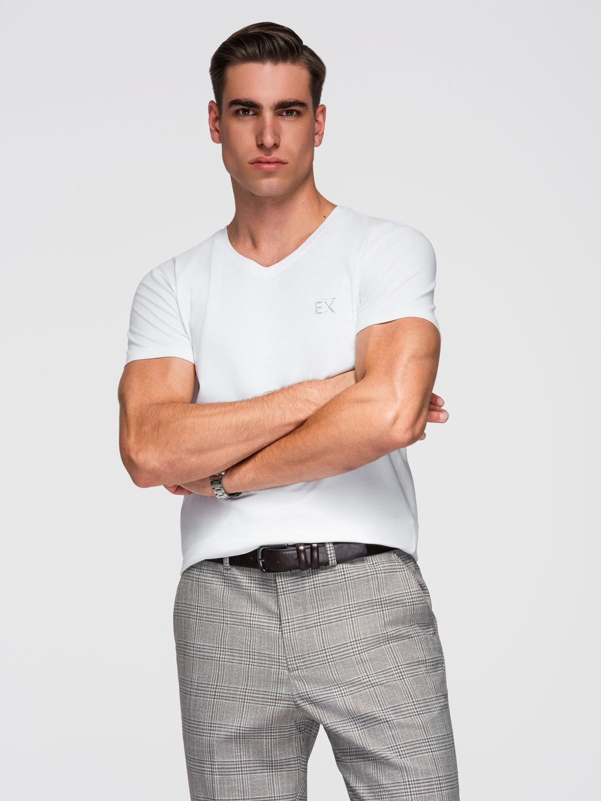 Męski t-shirt V-neck SLIM FIT z elastanem i printem – biały V2 - Rozmiar: L