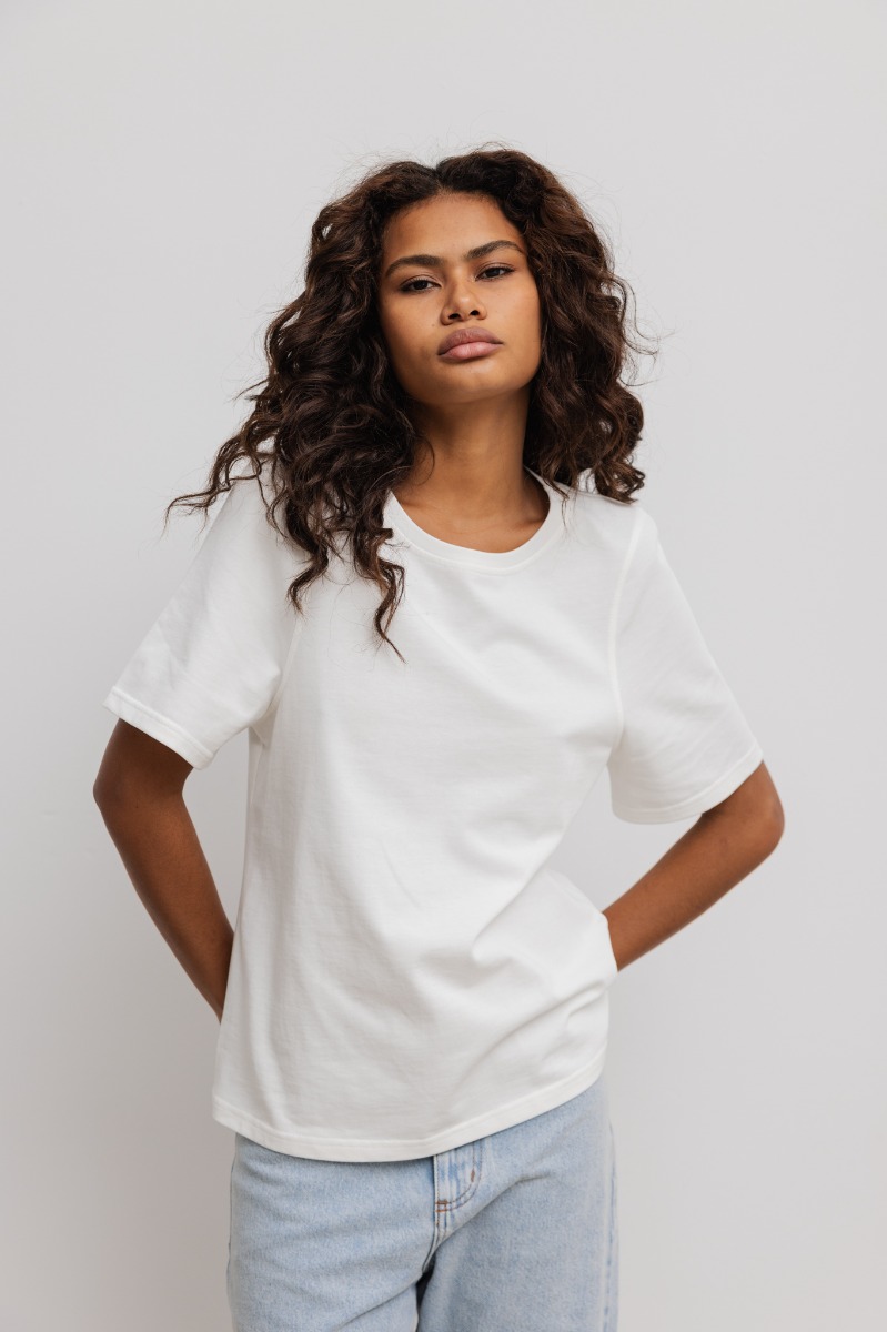 Damski T-Shirt w kolorze ECRU - Marsala