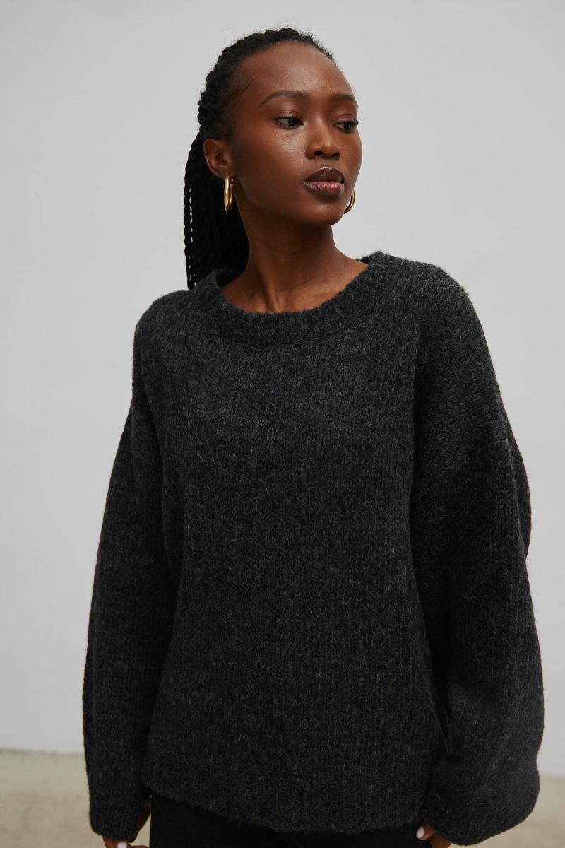 Sweter oversize z bufiastym rękawem GRAFITOWY - Marsala