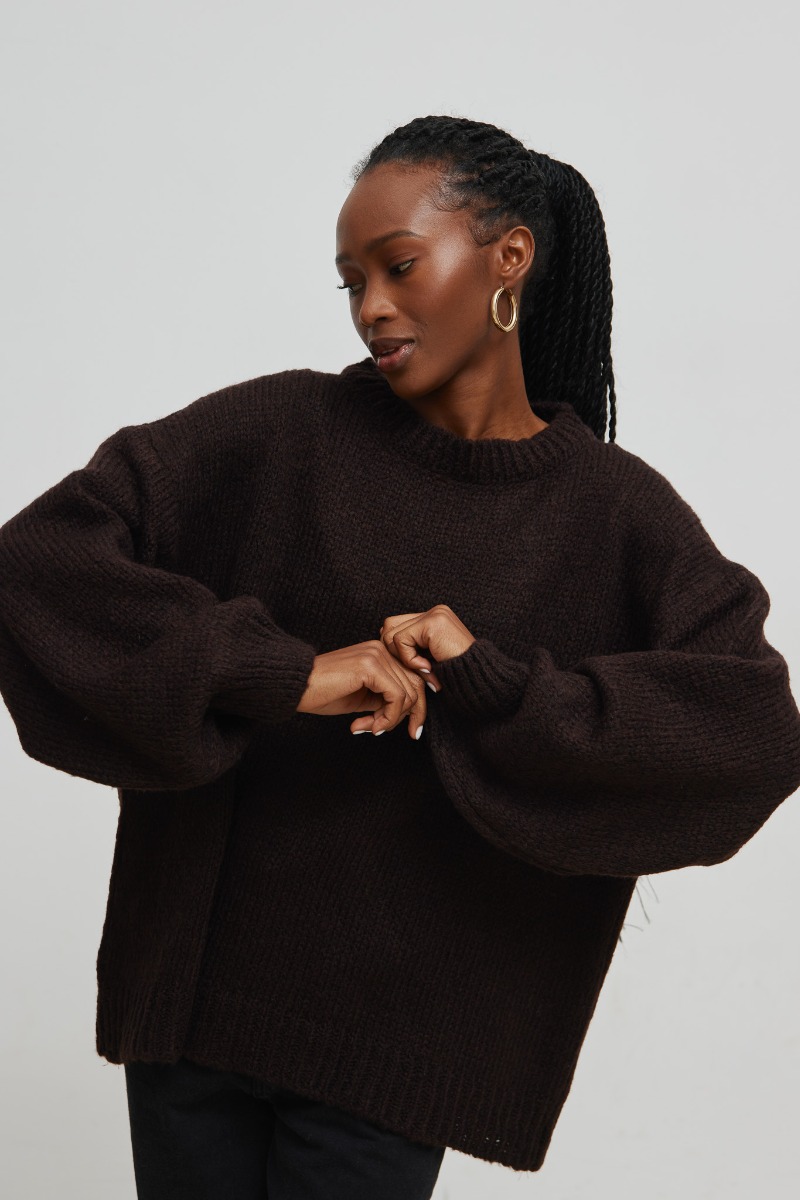 Sweter oversize z bufiastym rękawem INTENSE BROWN - Marsala