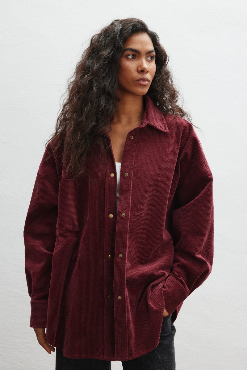 Sztruksowa koszula typu oversize w kolorze BURGUNDY - Marsala