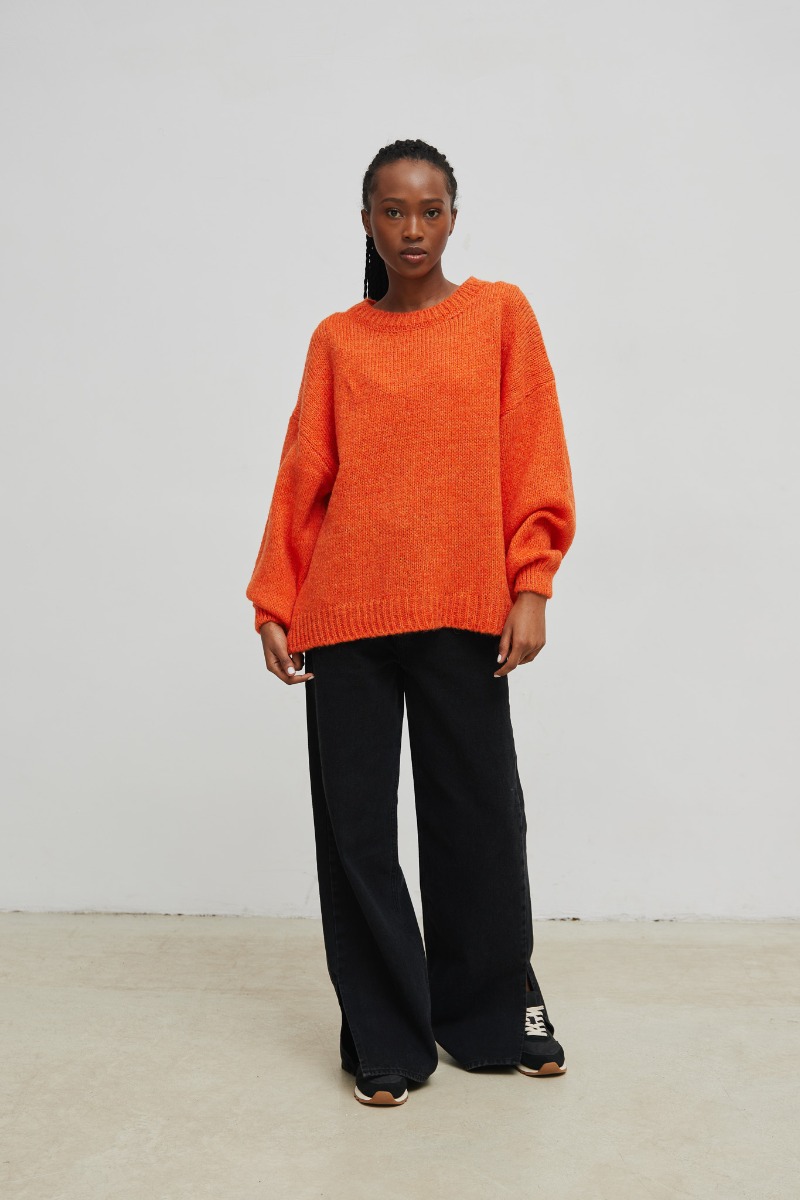 Sweter oversize z bufiastym rękawem FLAME ORANGE - Marsala
