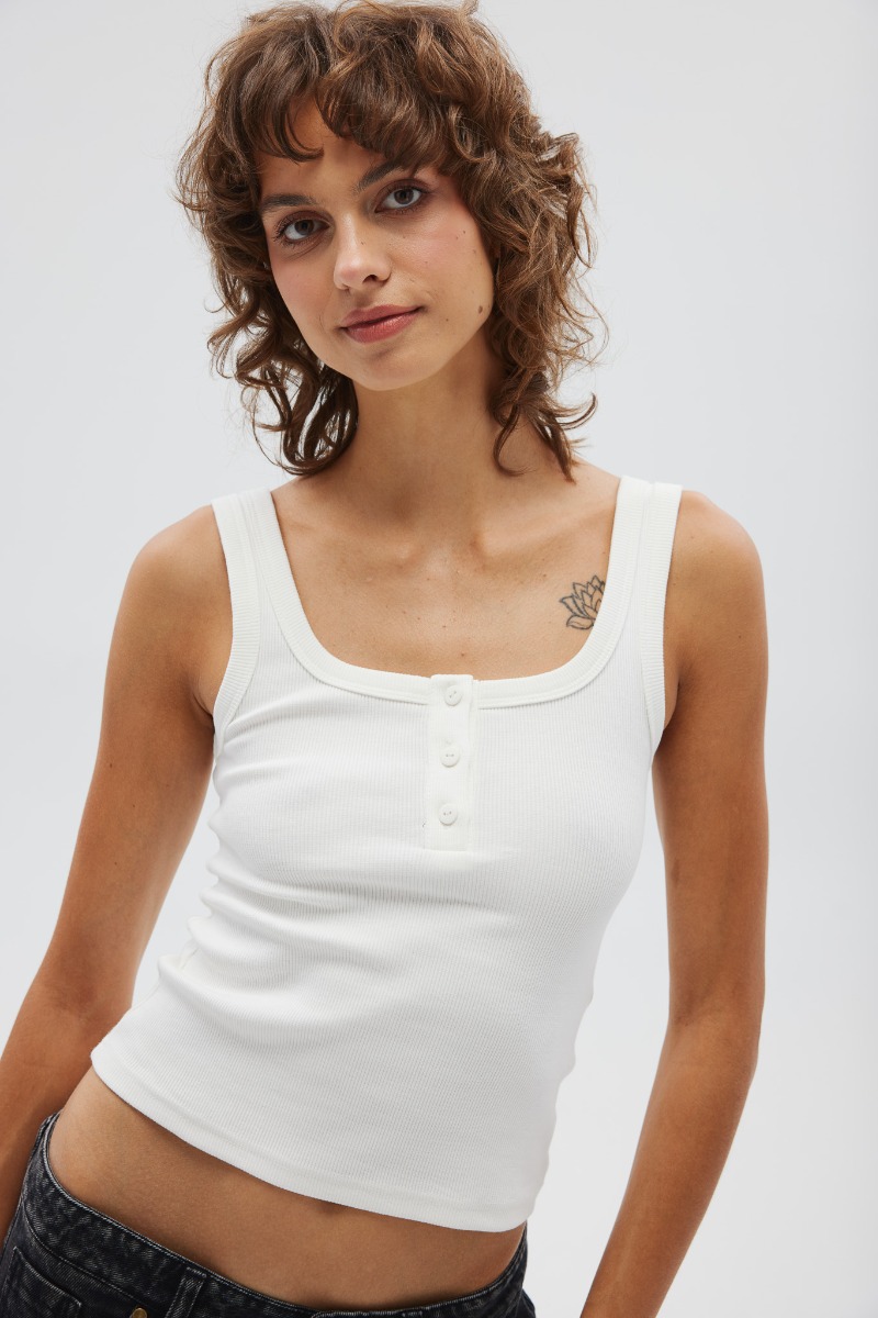 Top na ramiączkach z guzikami w kolorze CREAM - Marsala