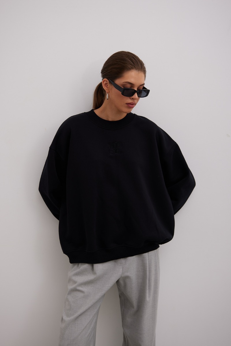 Bluza typu oversize z HAFTEM w kolorze TOTALLY BLACK - Marsala