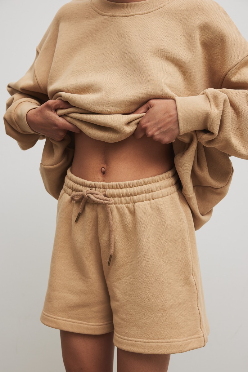 Krótkie spodenki ze sznurkiem w kolorze BISQUIT - Marsala