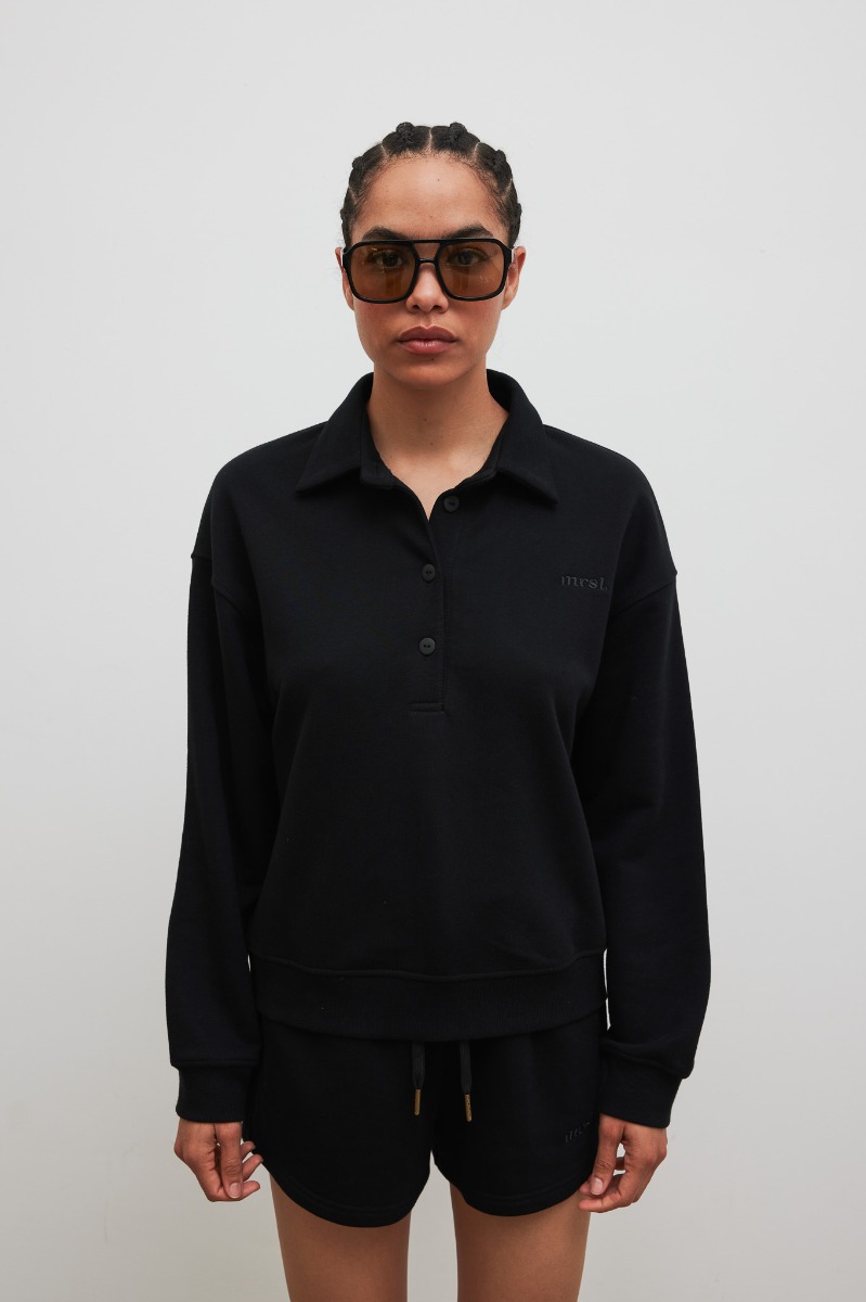 Bluza damska z kołnierzem w kolorze TOTALLY BLACK - Marsala