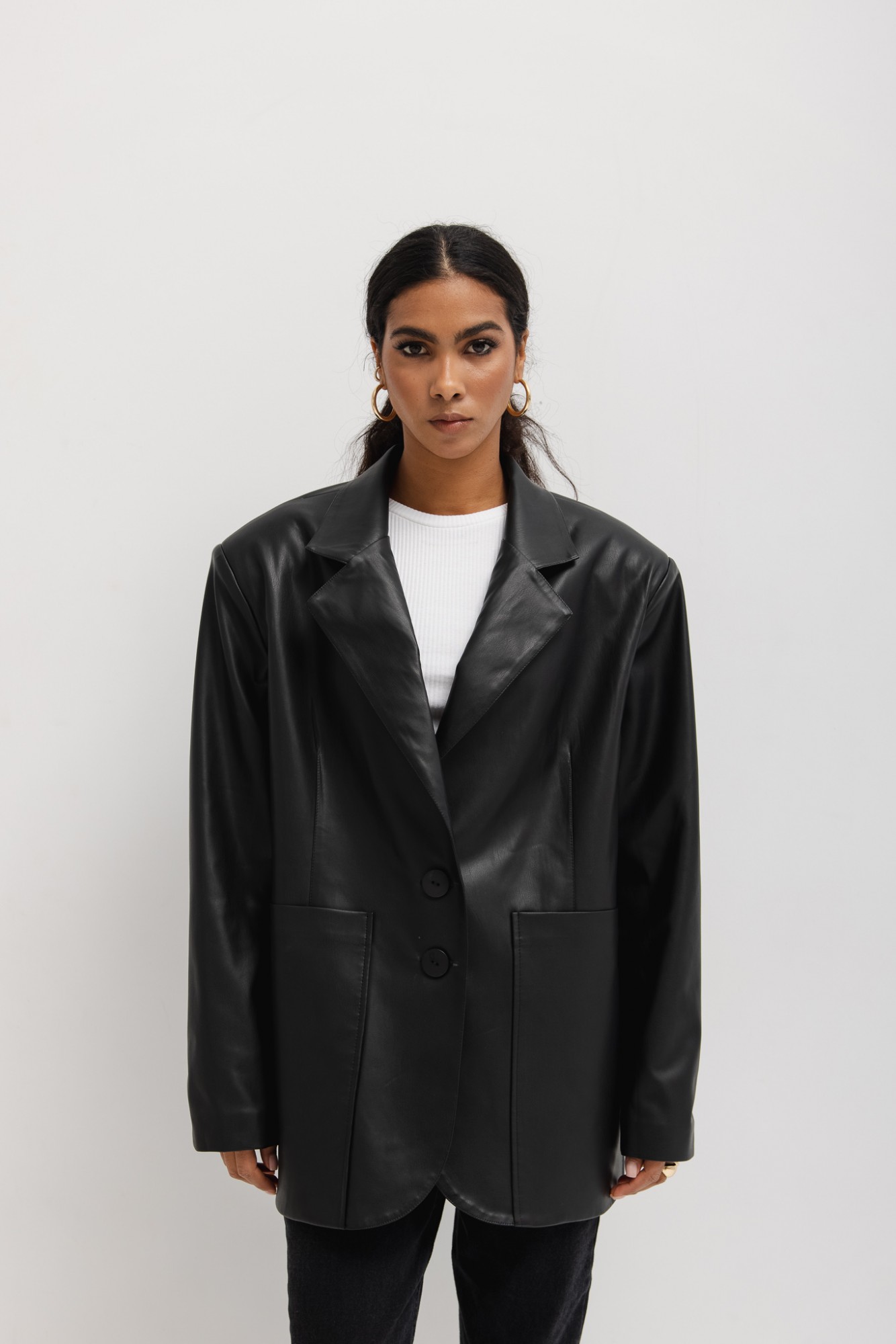 Marynarka oversize z eko skóry w kolorze CZARNYM - Marsala