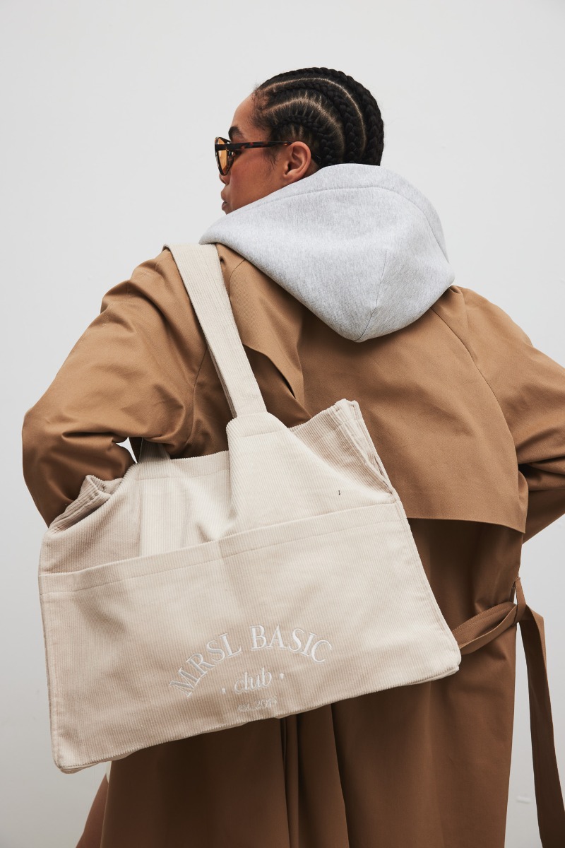 Torba typu shopper bag wykonana ze sztruksu w kolorze CLASSIC BEIGE - Marsala