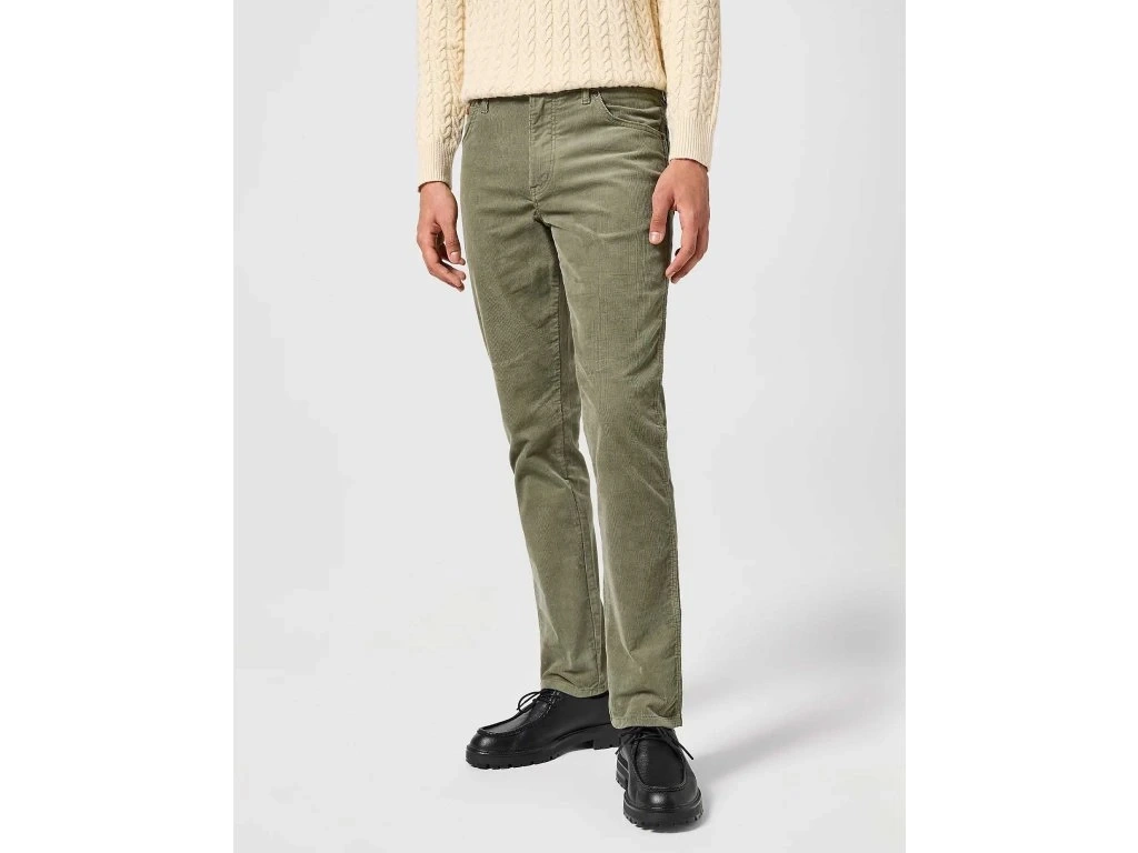 WRANGLER MĘSKIE SPODNIE SZTRUKSOWE TEXAS SLIM DUSTY OLIVE 112358038