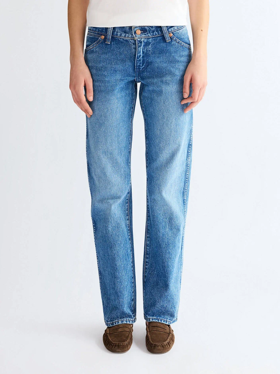DAMSKIE SPODNIE WRANGLER LOW RISE COWBOY JEAN LASSO LAGOO 112371112