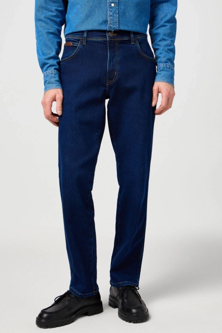 MESKIE SPODNIE WRANGLER TEXAS COSMIC BLUE 112362343