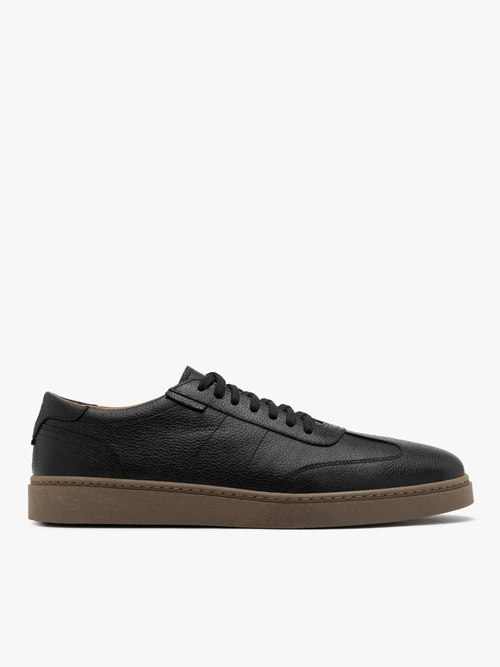 Czarne trampki męskie w sportowym stylu