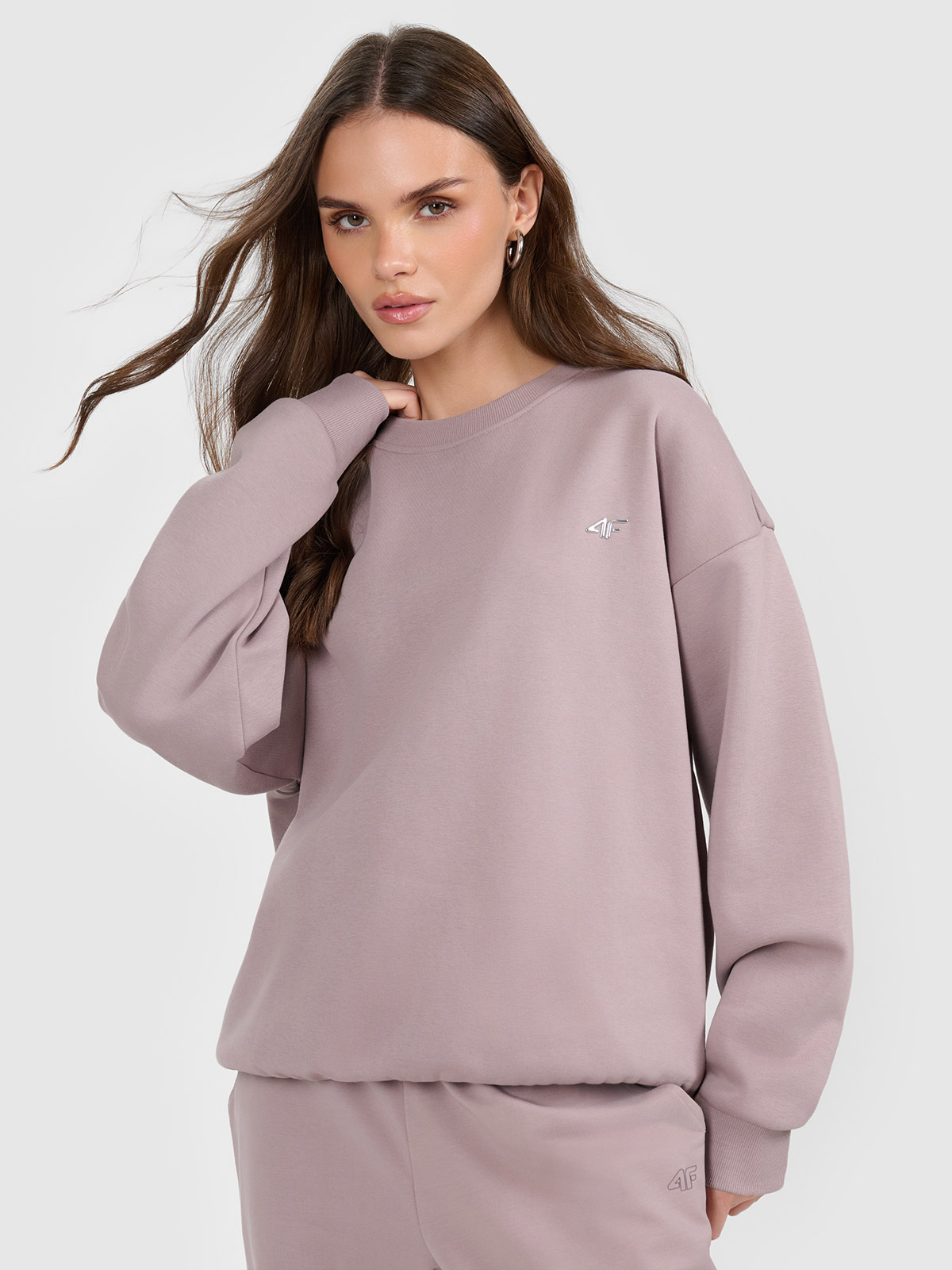 4F Bluza dresowa nierozpinana bez kaptura damska - beżowa XL