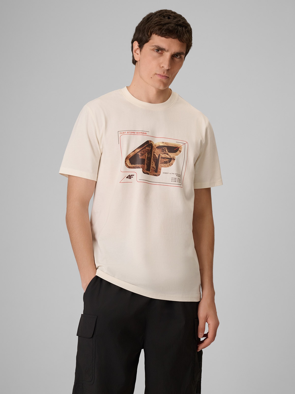 4F T-shirt regular z nadrukiem męski - kremowy L