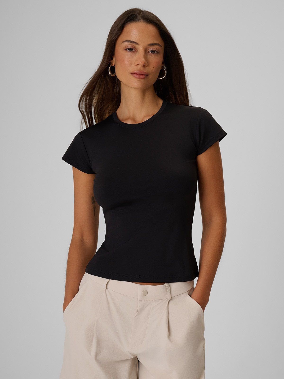 4F T-shirt slim gładki damski - czarny L
