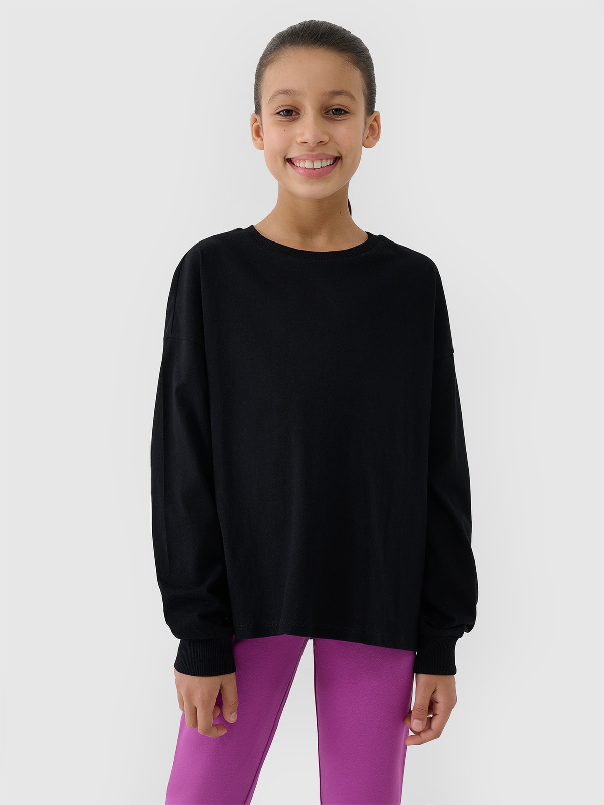 Longsleeve oversize gładki dziewczęcy - czarny 140 (9-10 lat)