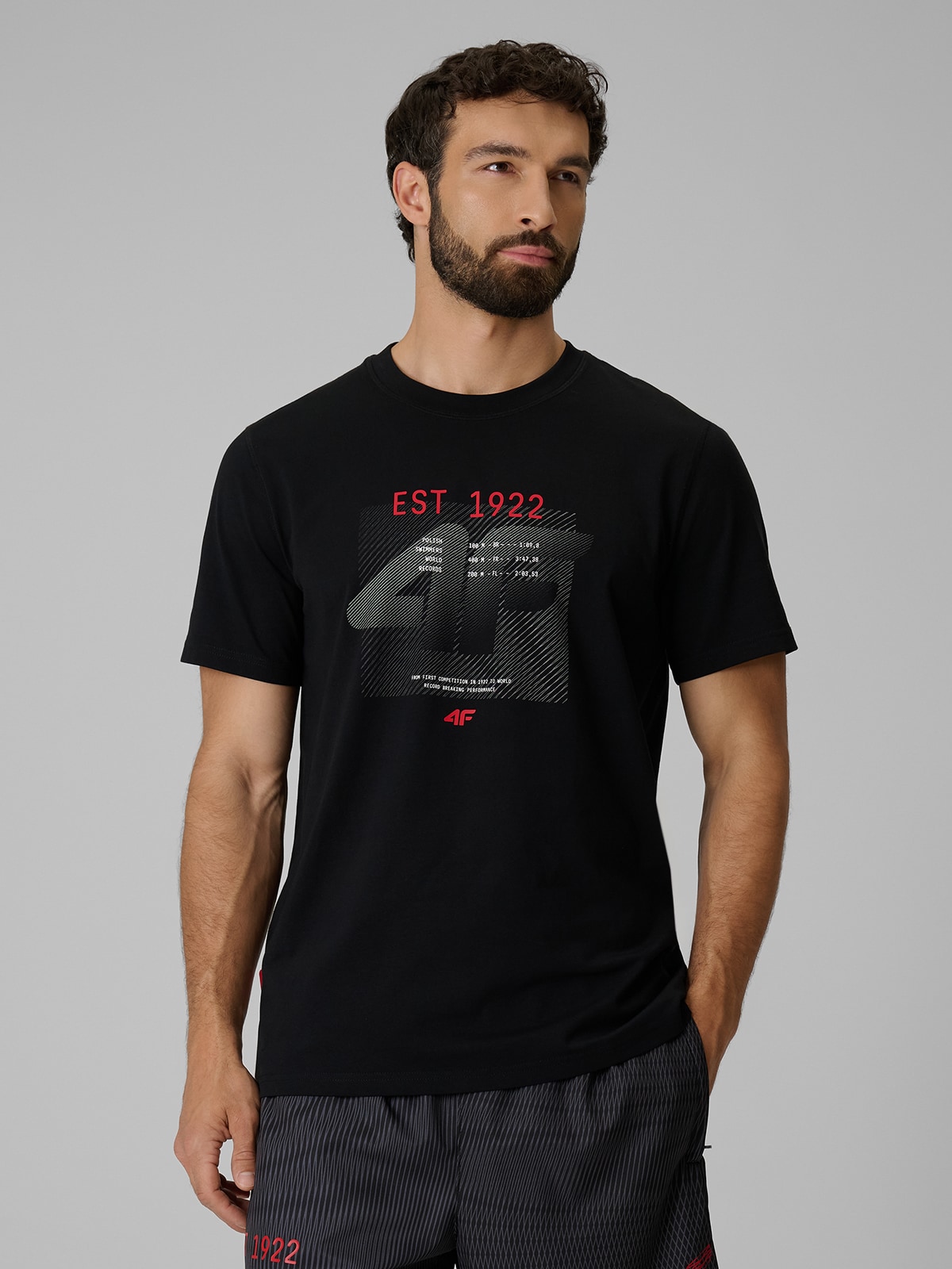 4F T-shirt regular z nadrukiem męski - czarny S