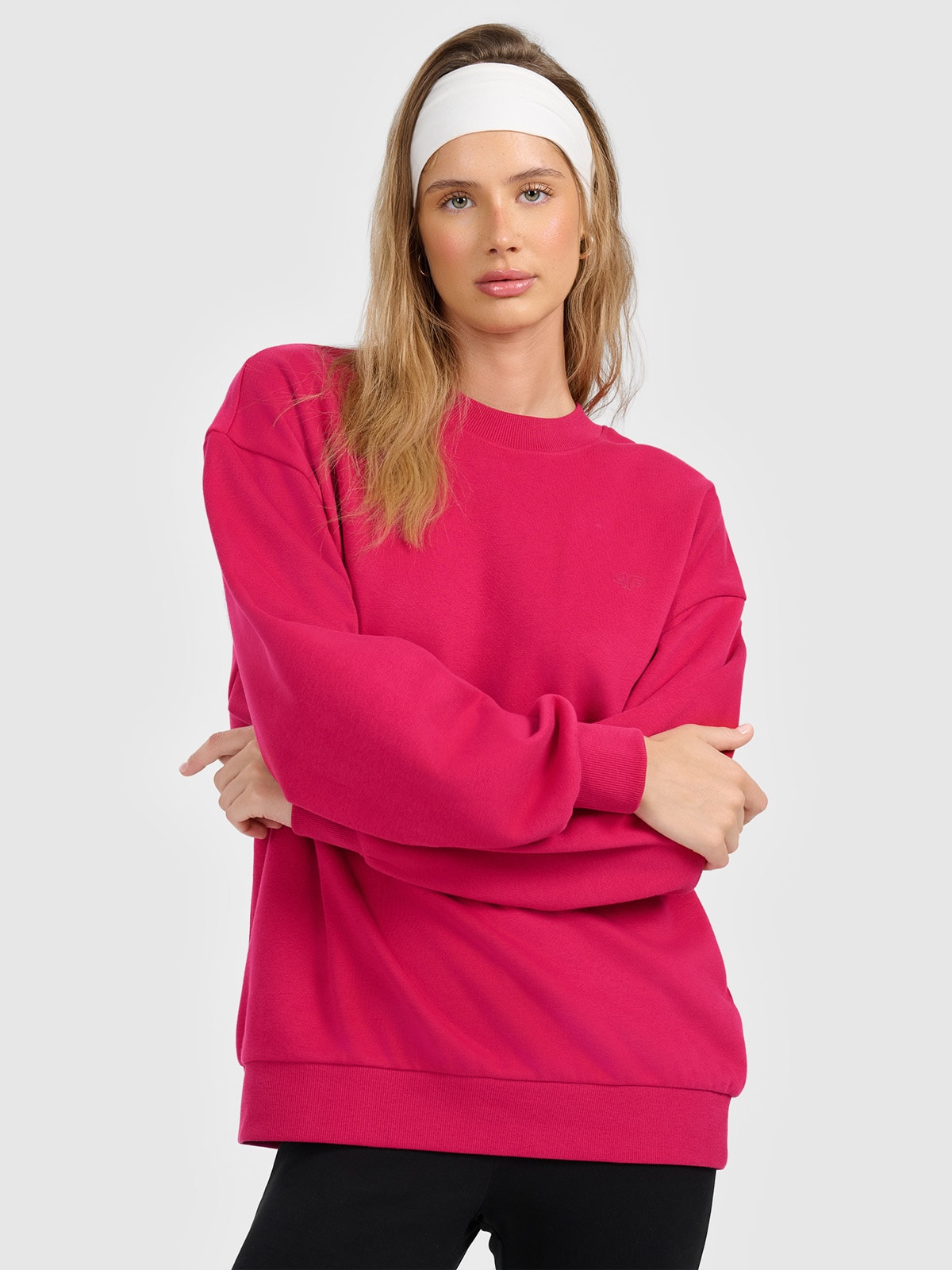 4F Bluza dresowa nierozpinana bez kaptura damska - różowa M