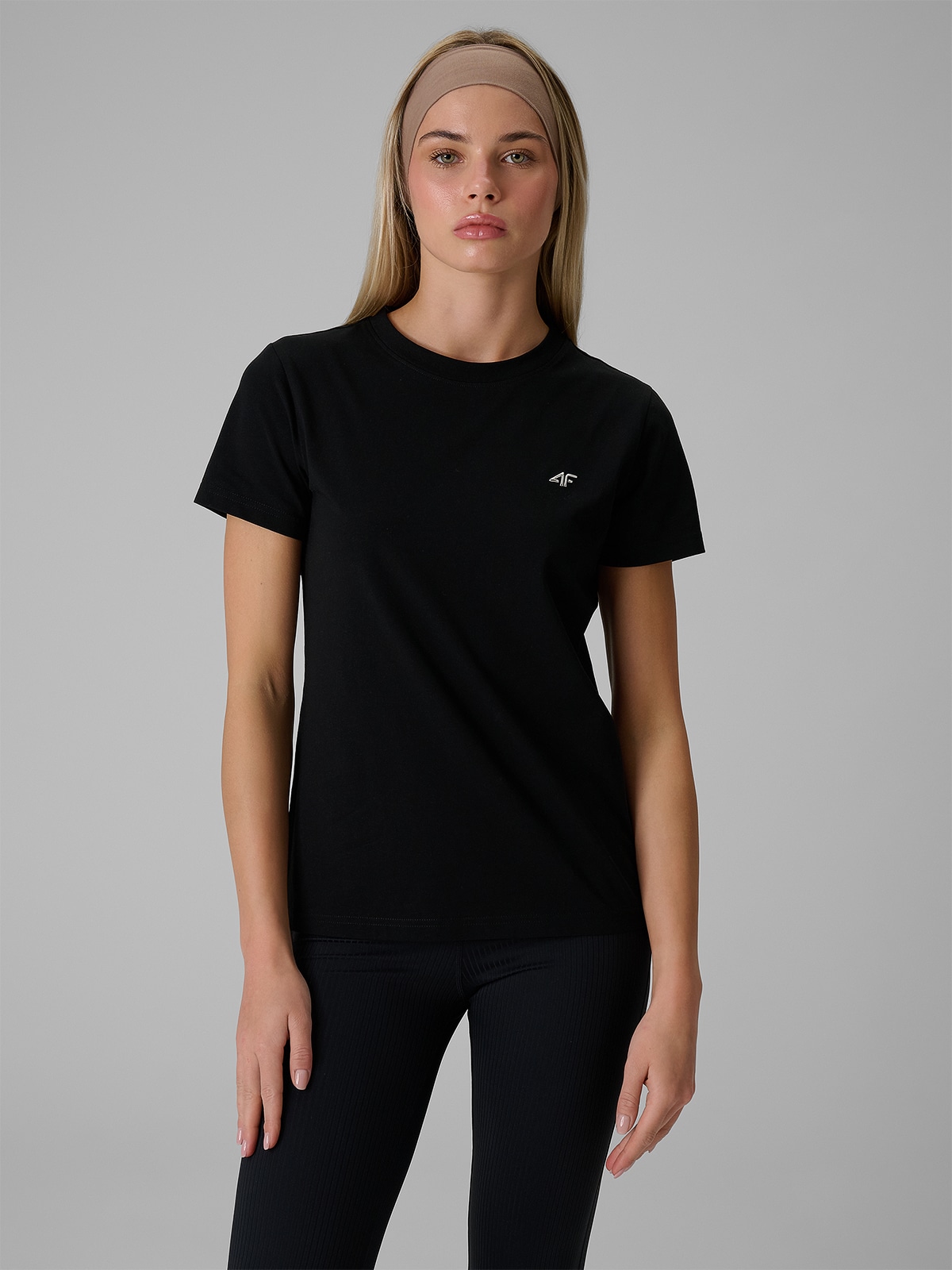 4F T-shirt regular gładki damski - czarny XL