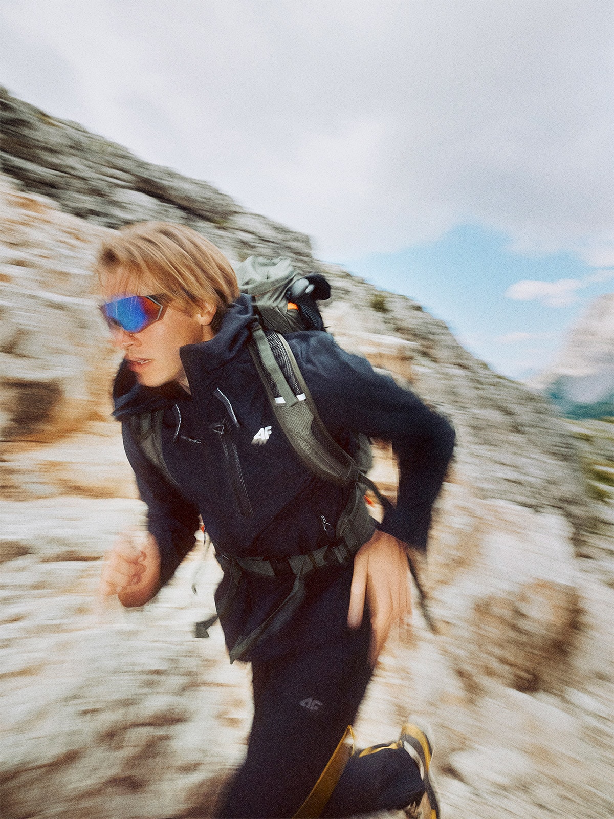 4F Kurtka trekkingowa membrana 10000 męska - czarna XXL