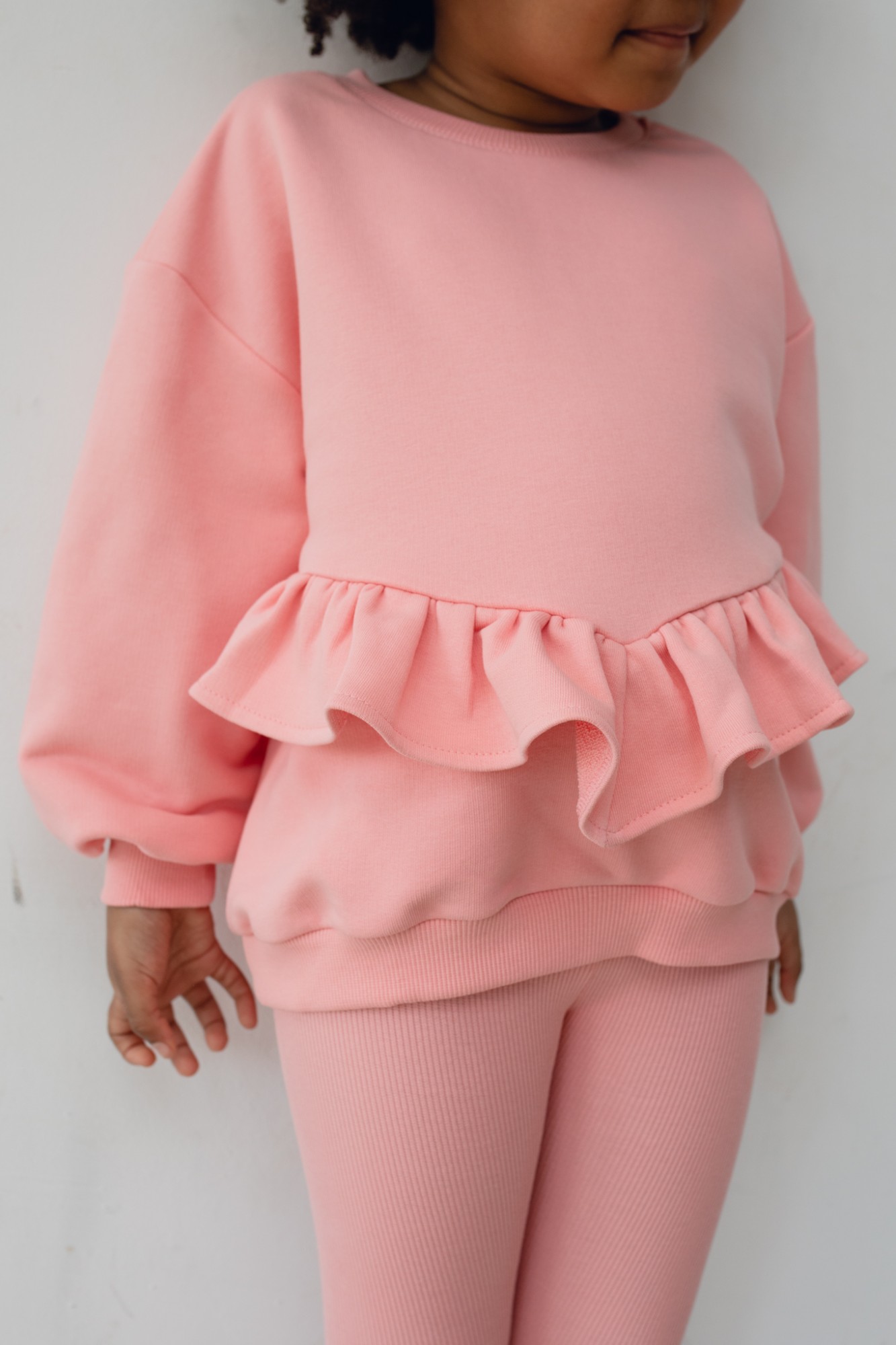 MINI bluza oversize z falbanką na dole w kolorze PASTEL PINK - ANGEL-80 - Marsala