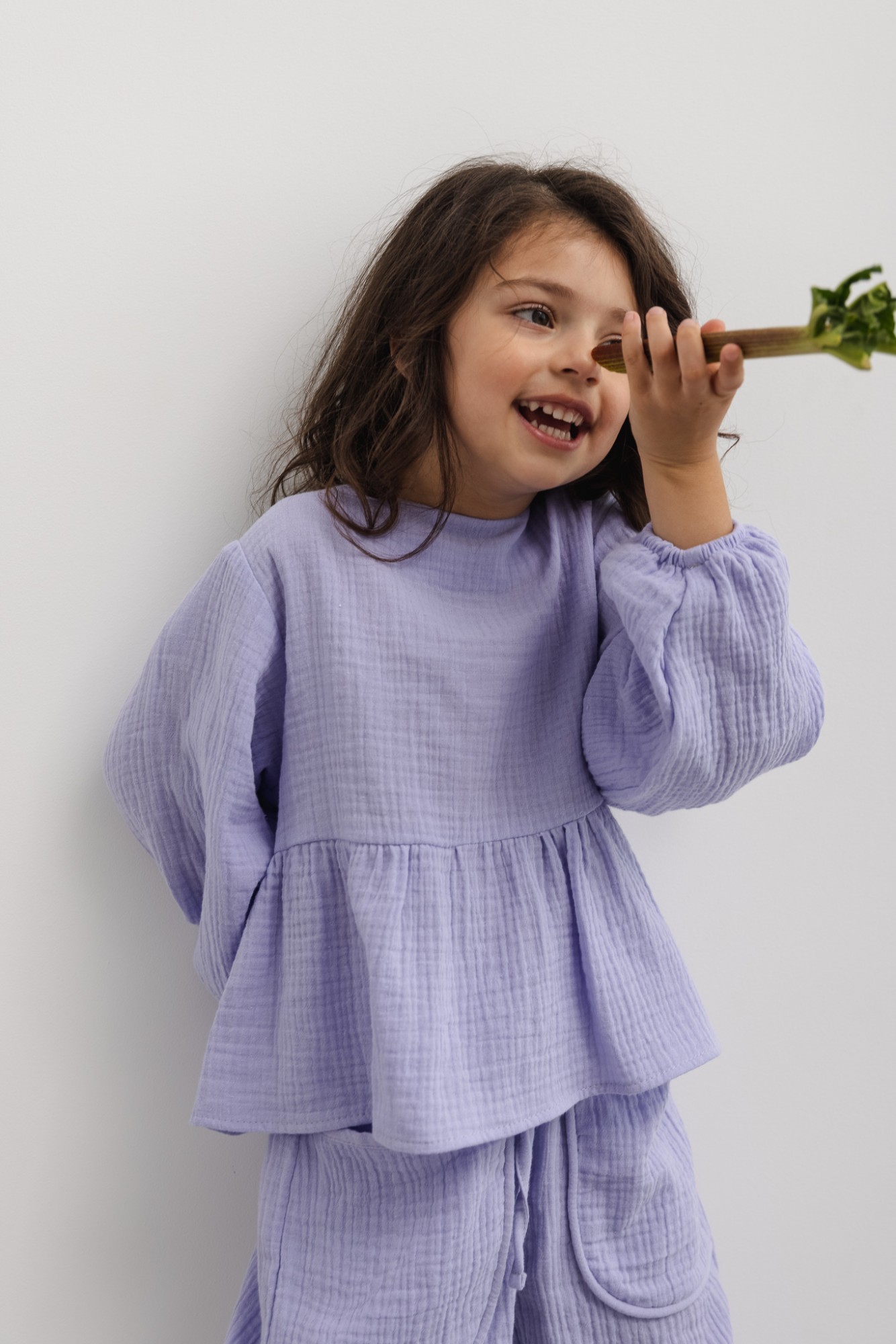 MINI bluzka z falbanką w kolorze LILA - CINDY-104 - Marsala