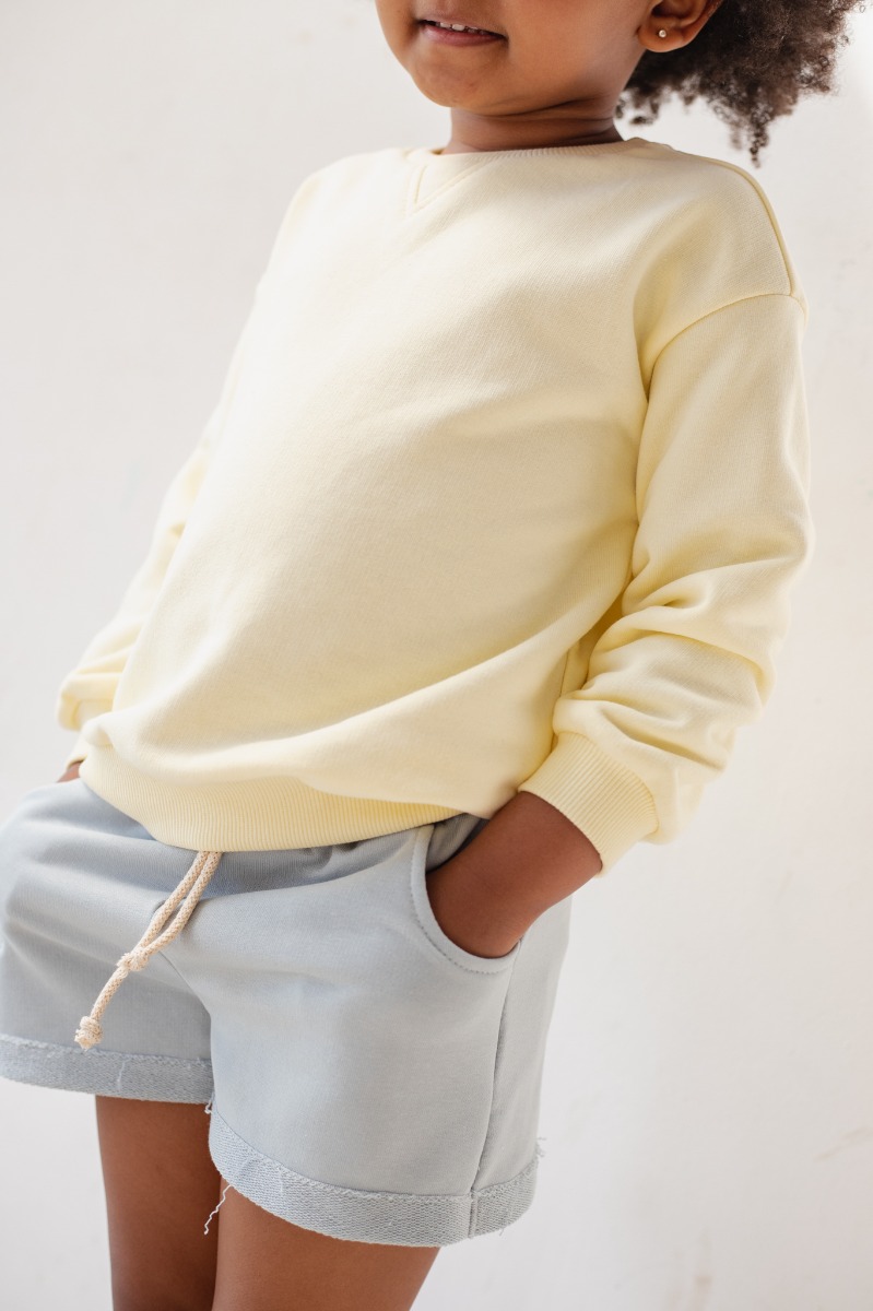 MINI spodenki z dzianiny dresowej w kolorze POWDER BLUE - BUNCHES-116 - Marsala