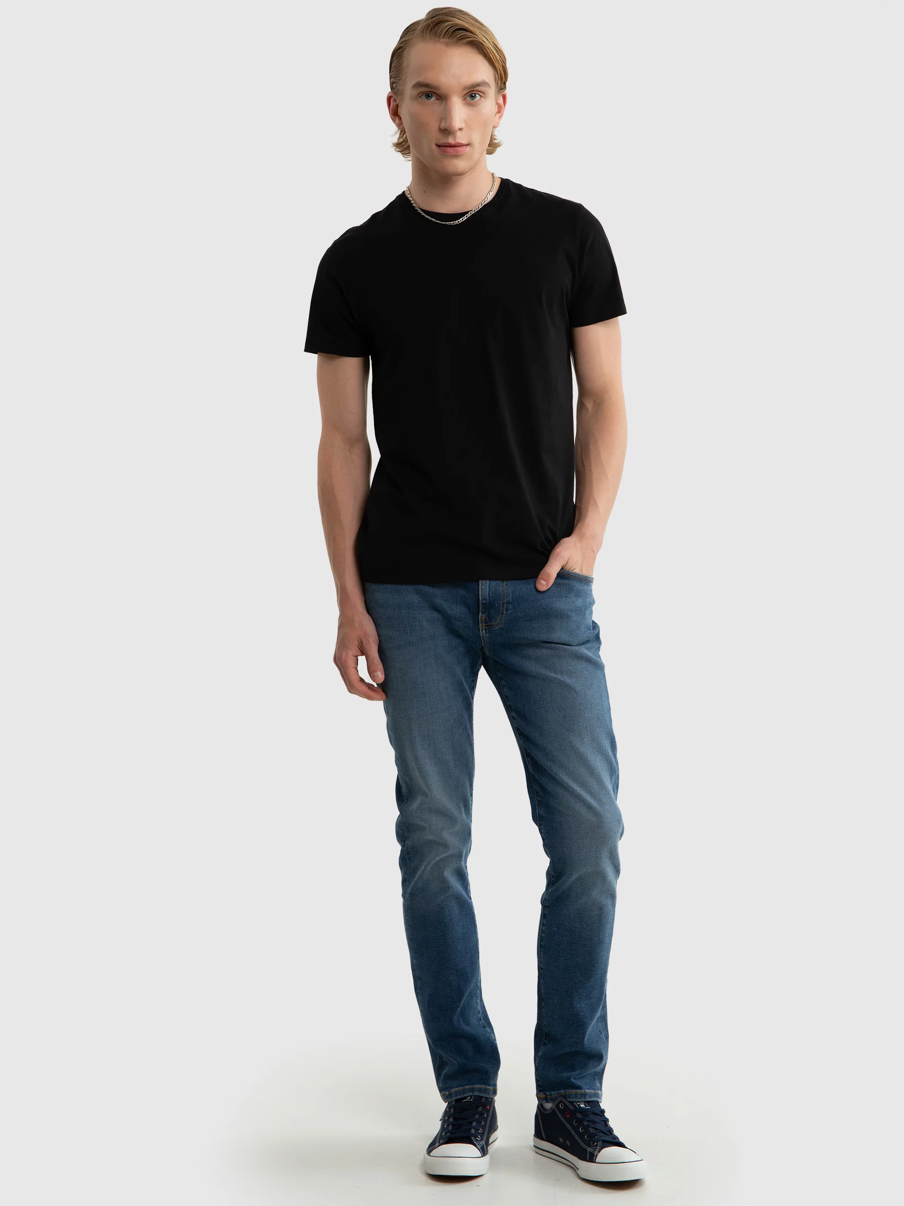 Trampki męskie niskie granatowe JJ174606 403