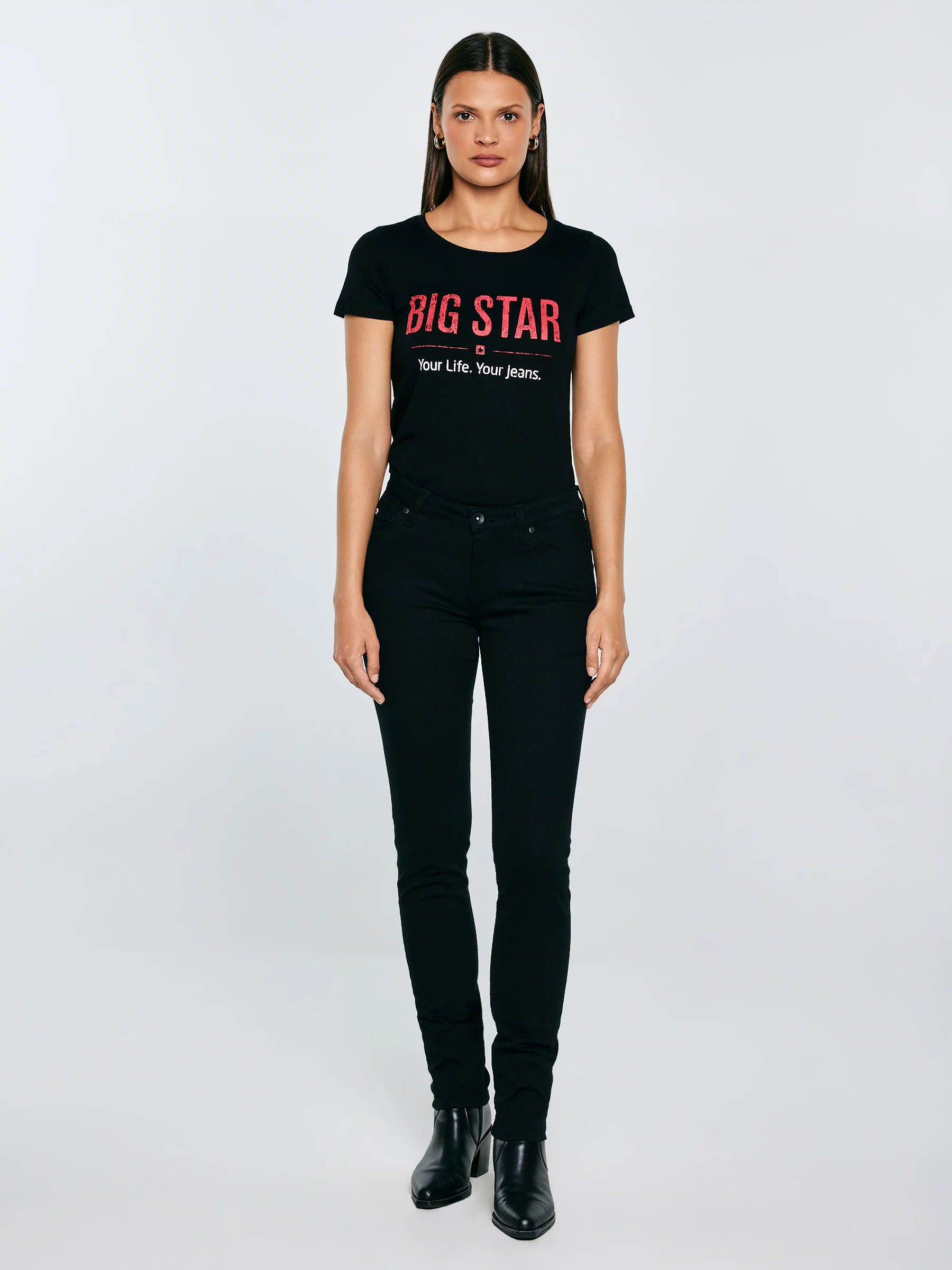 Koszulka damska o klasycznym kroju czarna Brunona 906