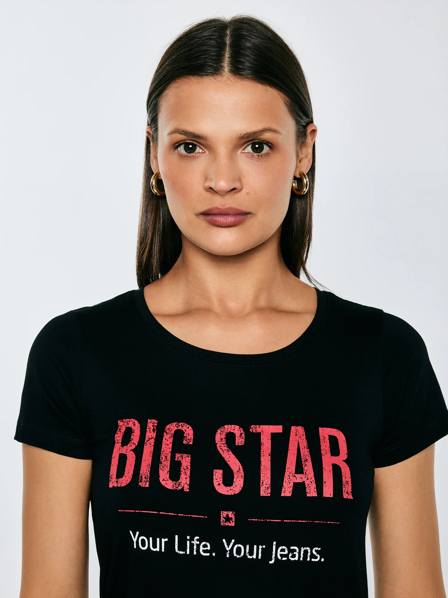 Koszulka damska o klasycznym kroju czarna Brunona 906