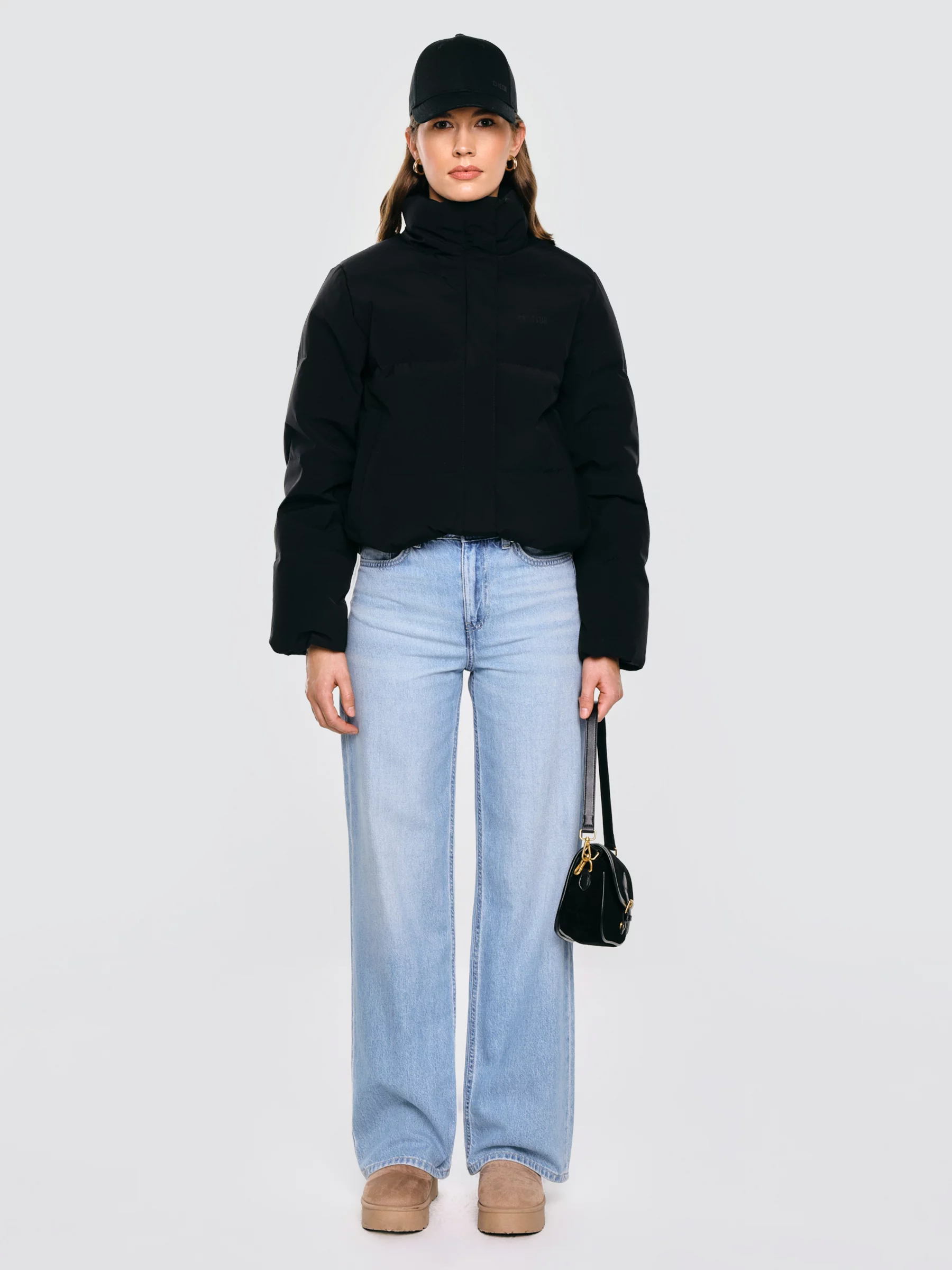 Kurtka damska oversize puchowa z naturalnym wypełnieniem czarna Dalia 906