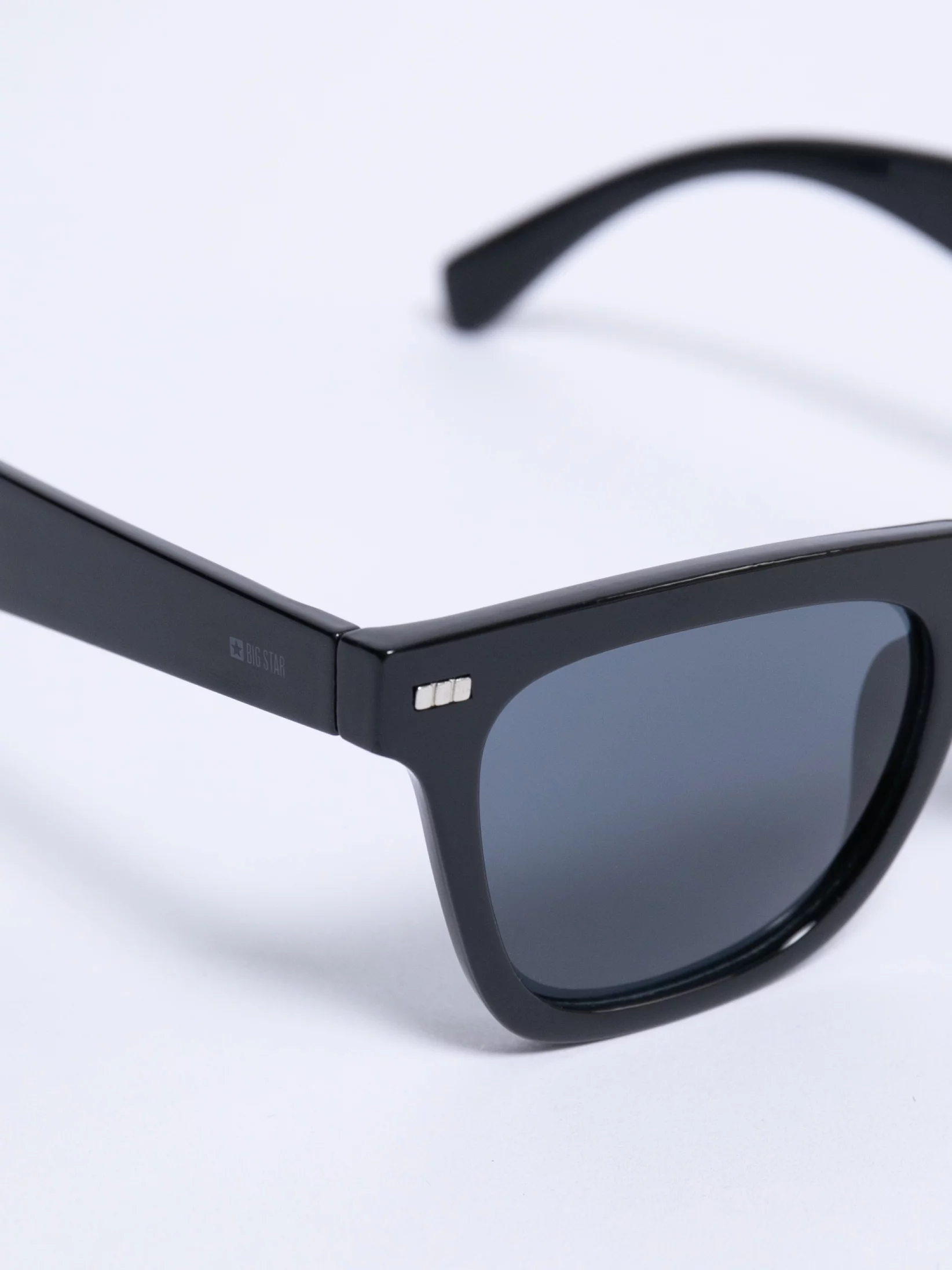 Okulary przeciwsłoneczne męskie czarne Mumer 906